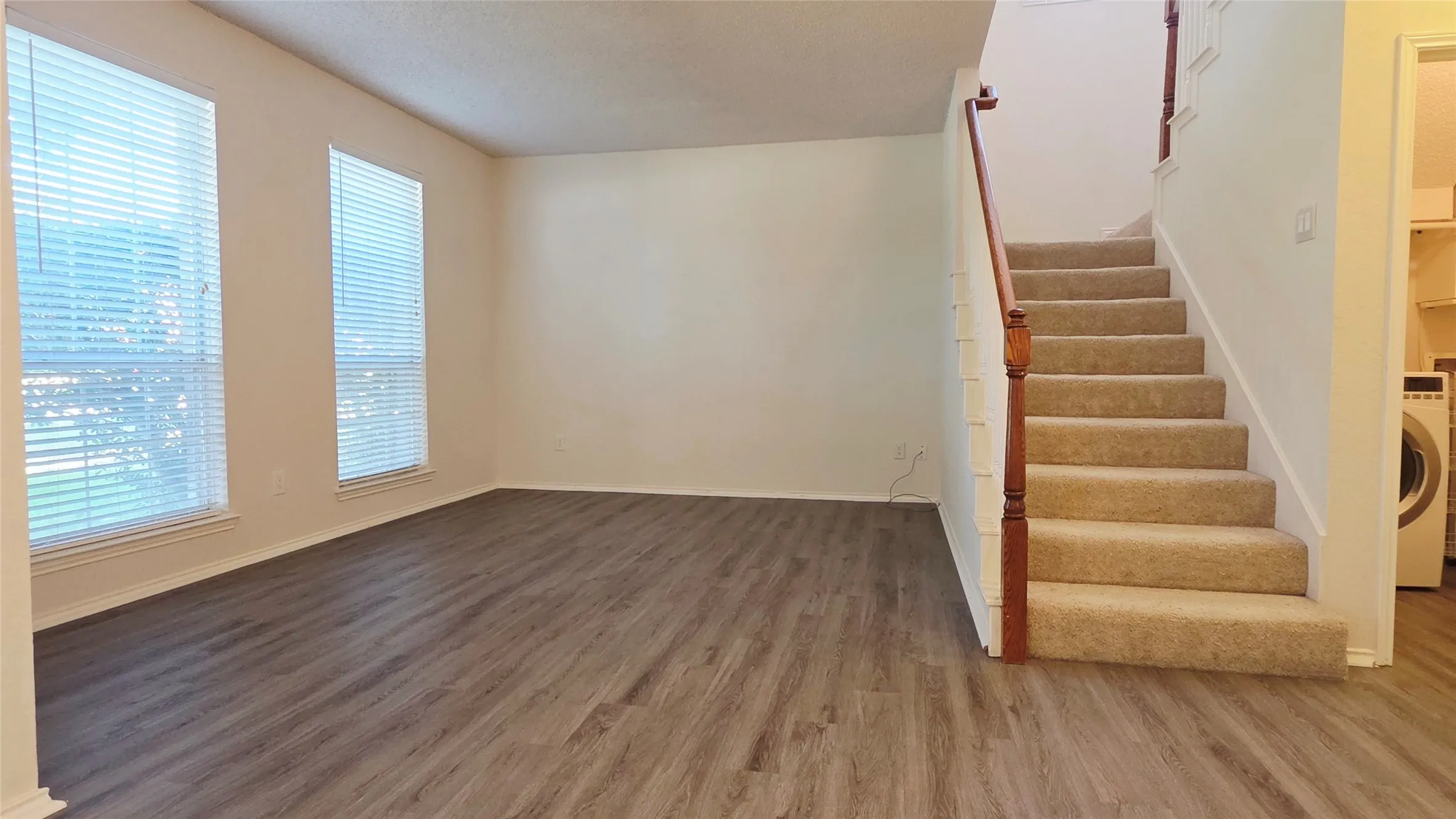 Single Family Residence For Rent in Collin County , 3948 Windford Drive, Plano, Texas 75025, 4 Bedroom, 3 Bathroom, 2 Garage spaces, 2,328 Sqft, built in 1996, mls#21393764, Real Estate Agent in Plano, Homes For Rent in Collin county, Homes For Rent in Plano, Realtor in Plano Texas, Real Estate Brokerage Independent Realty Texas, Luminita Cordes Realtor