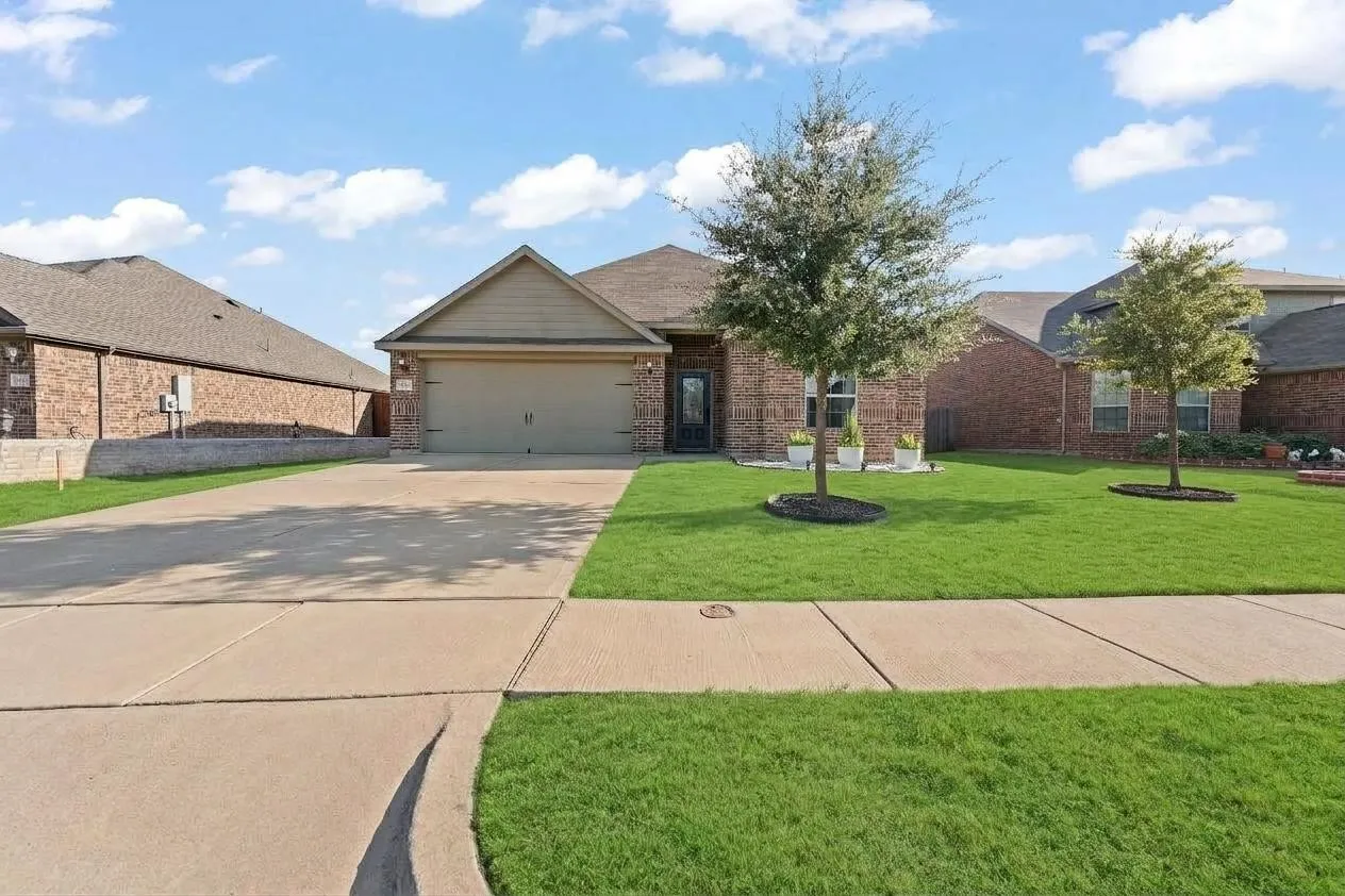 Single Family Residence For Sale