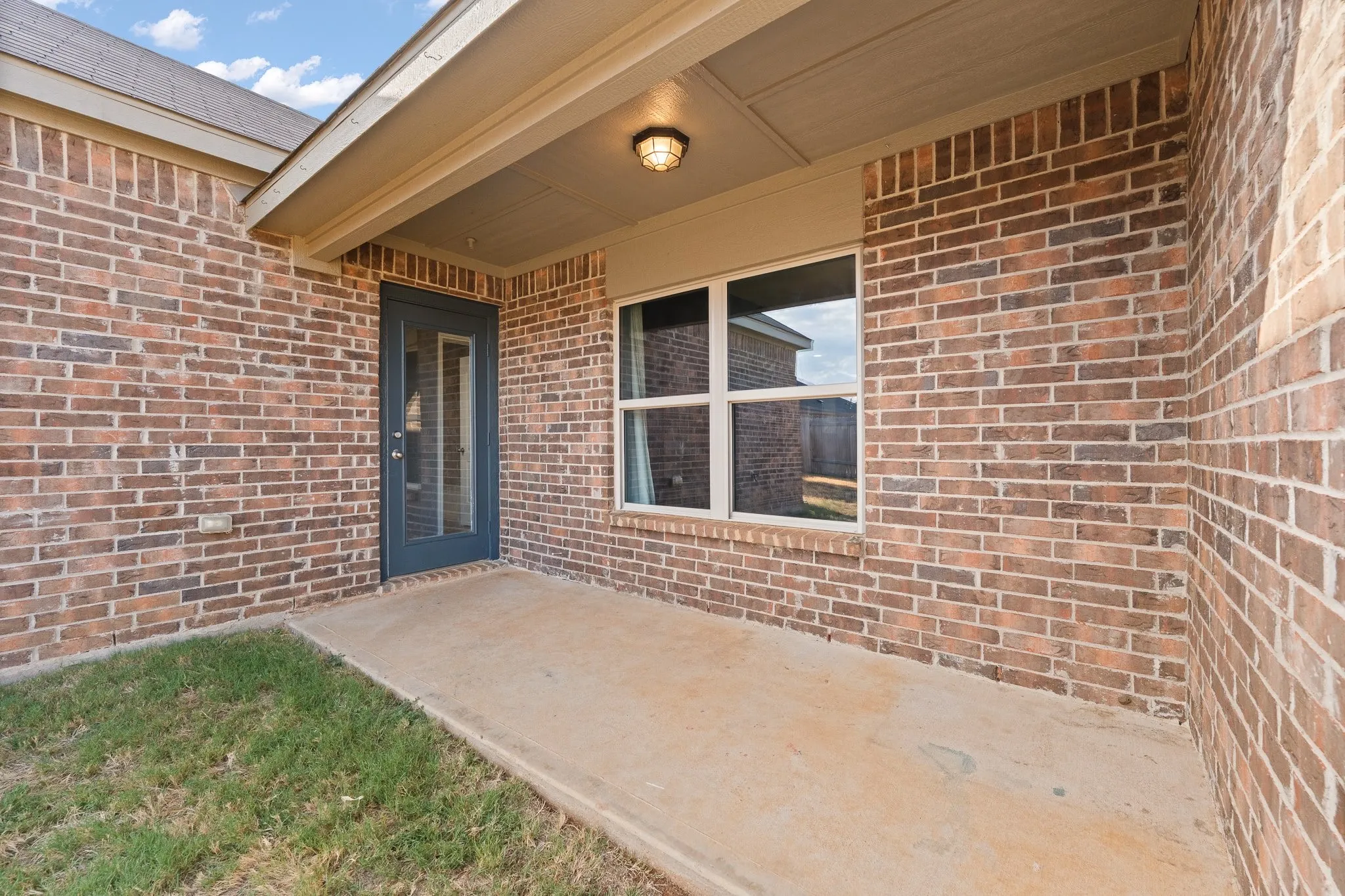 Single Family Residence For Sale in Tarrant County , 1529 Millennium Drive, Crowley, Texas 76036, 3 Bedroom, 2 Bathroom, 2 Garage spaces, 1,802 Sqft, built in 2018, mls#21393029, Real Estate Agent in Crowley, Homes For Sale in Tarrant county, Homes For Sale in Crowley, Realtor in Crowley Texas, Real Estate Brokerage Independent Realty Texas, Luminita Cordes Realtor