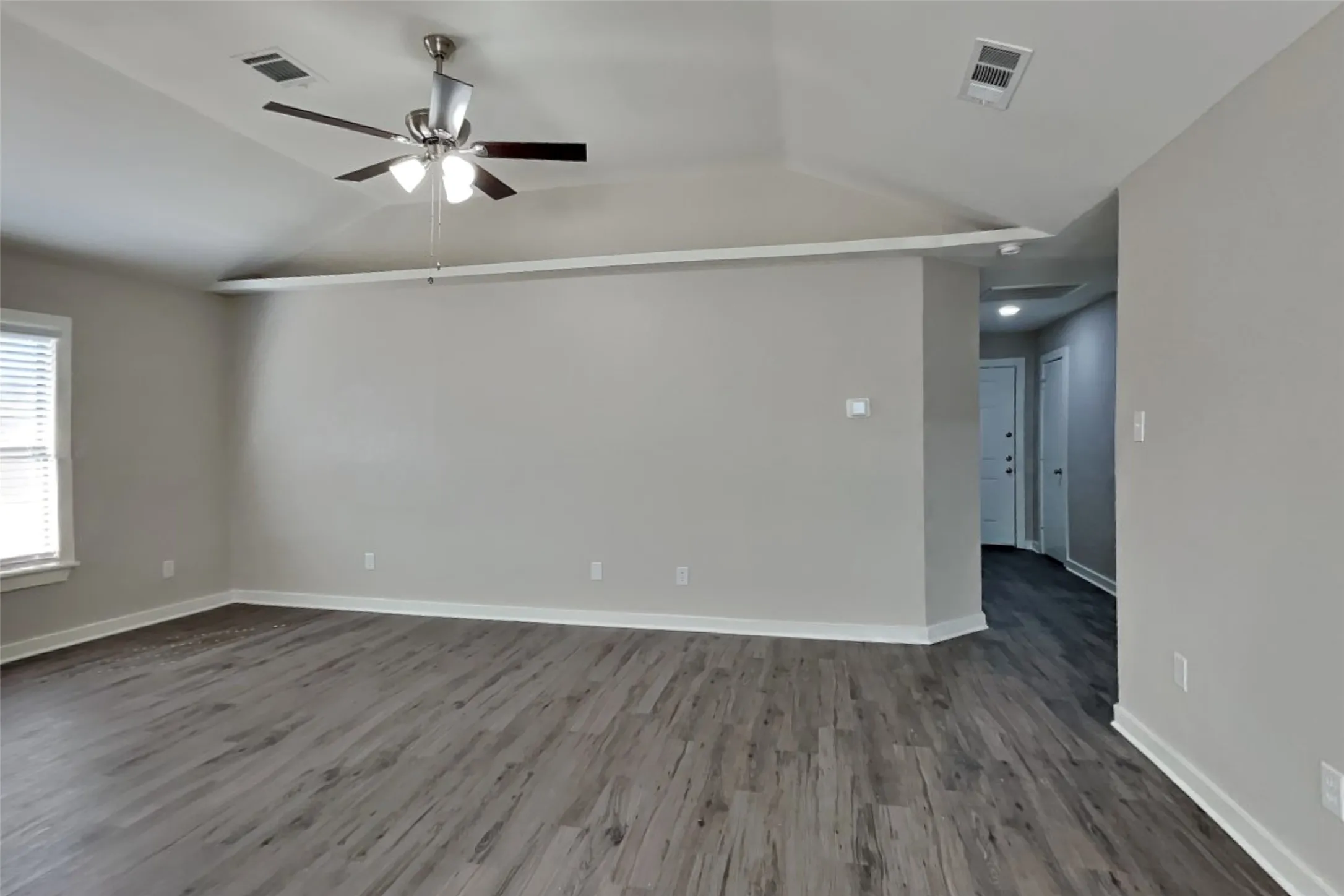 Single Family Residence For Rent in Tarrant County , 4112 Nandina Court, Fort Worth, Texas 76137, 3 Bedroom, 2 Bathroom, 2 Garage spaces, 1,223 Sqft, built in 1988, mls#21393773, Real Estate Agent in Fort Worth, Homes For Rent in Tarrant county, Homes For Rent in Fort Worth, Realtor in Fort Worth Texas, Real Estate Brokerage Independent Realty Texas, Luminita Cordes Realtor