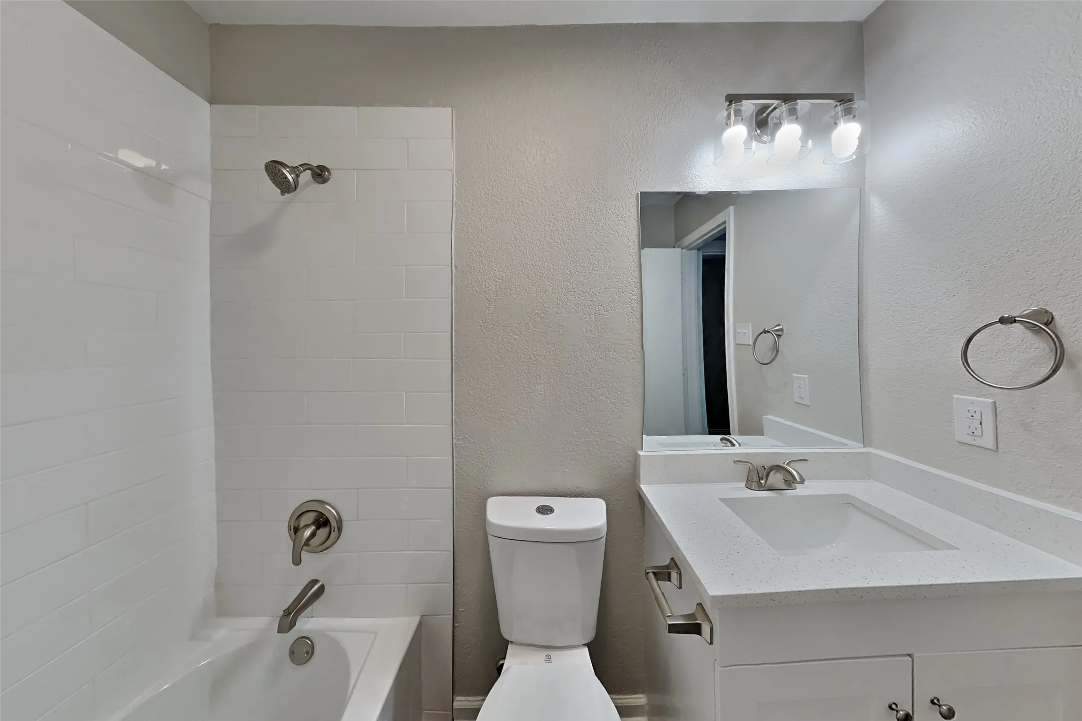 Single Family Residence For Rent in Tarrant County , 4112 Nandina Court, Fort Worth, Texas 76137, 3 Bedroom, 2 Bathroom, 2 Garage spaces, 1,223 Sqft, built in 1988, mls#21393773, Real Estate Agent in Fort Worth, Homes For Rent in Tarrant county, Homes For Rent in Fort Worth, Realtor in Fort Worth Texas, Real Estate Brokerage Independent Realty Texas, Luminita Cordes Realtor