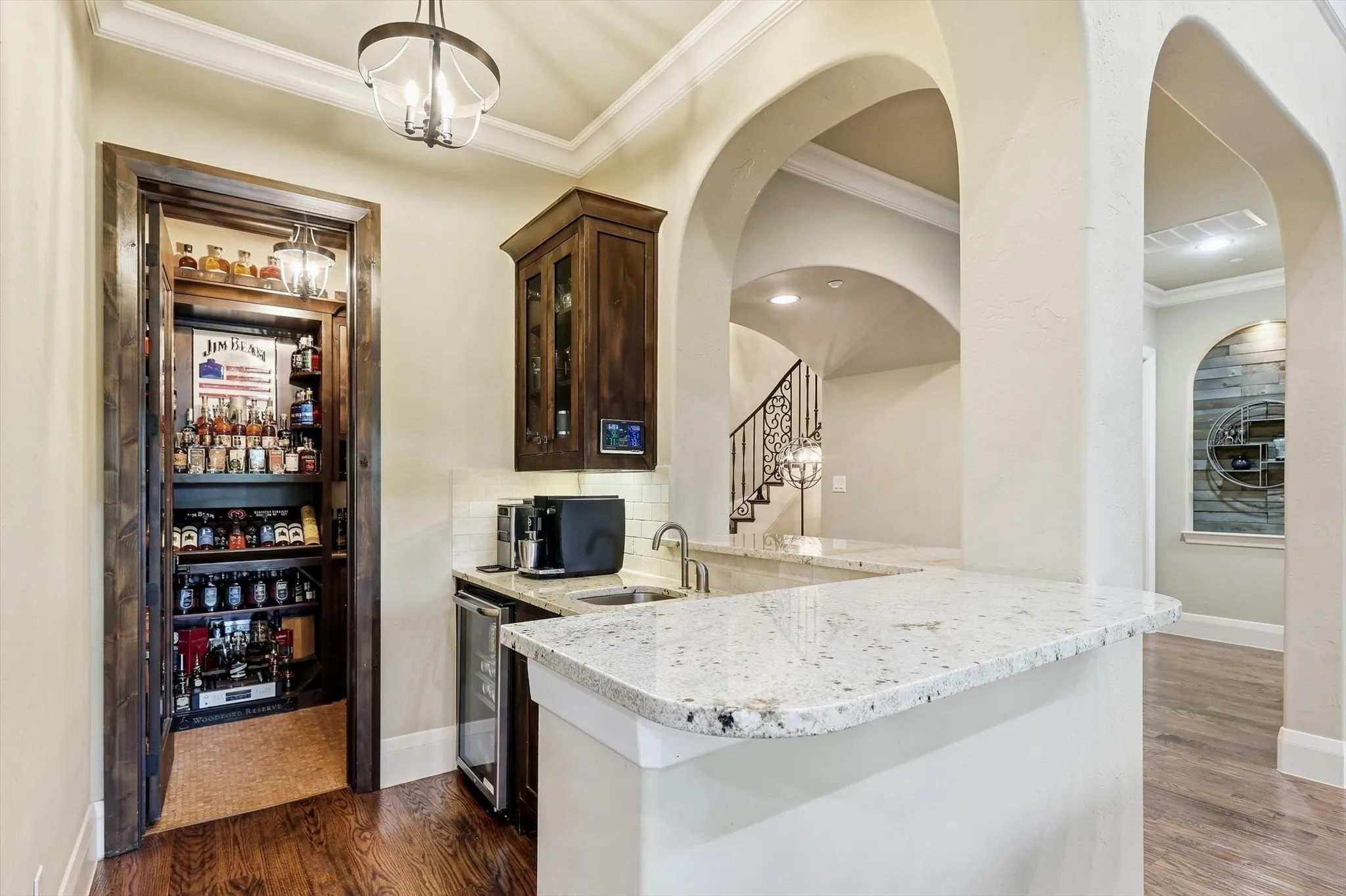Well placed between the kitchen and living area with wine room and 7 ft wine cooler