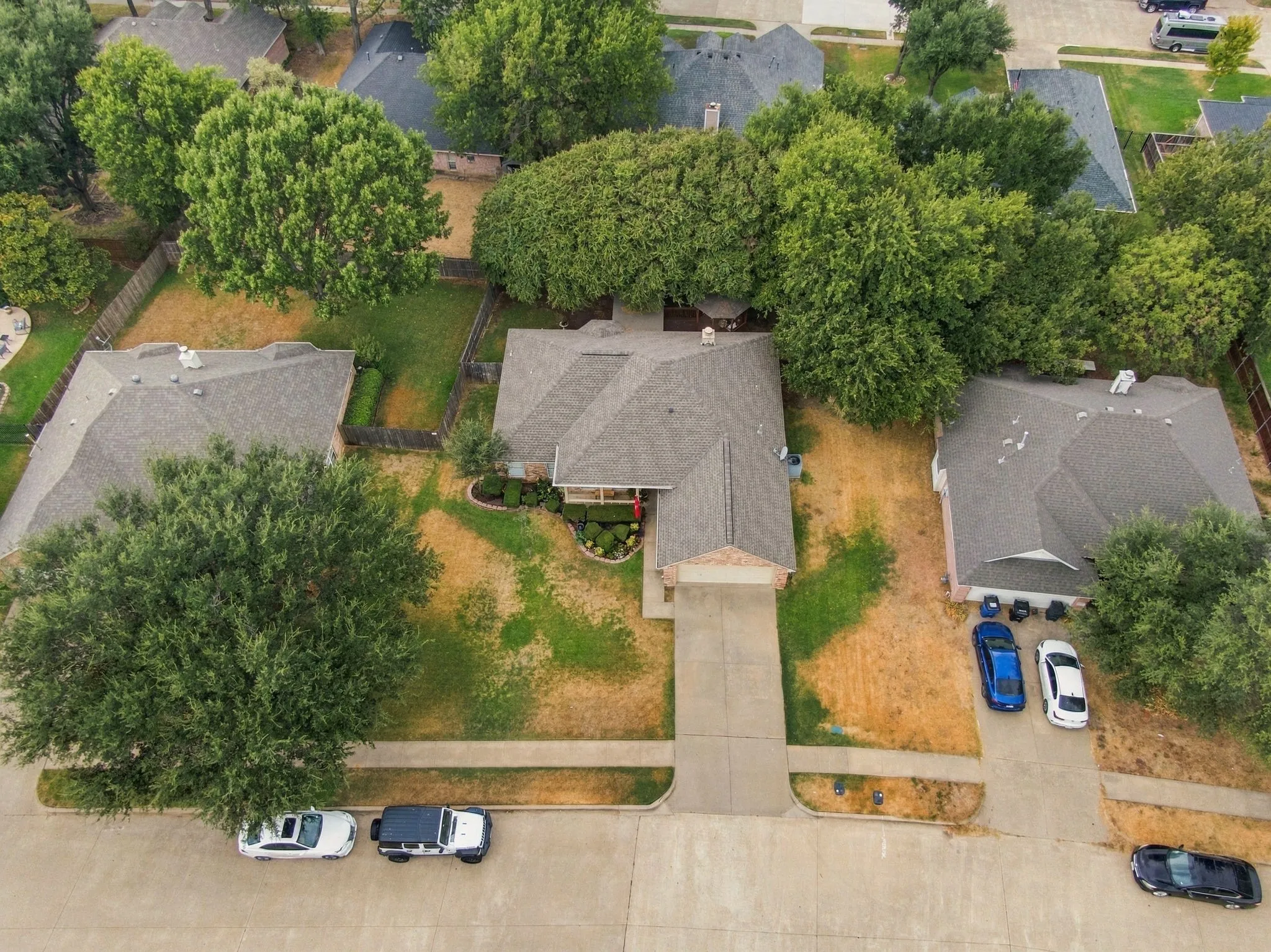 Single Family Residence For Sale in Ellis County , 1639 Catherine Street, Midlothian, Texas 76065, 3 Bedroom, 2 Bathroom, 2 Garage spaces, 1,613 Sqft, built in 1998, mls#21385691, Real Estate Agent in Midlothian, Homes For Sale in Ellis county, Homes For Sale in Midlothian, Realtor in Midlothian Texas, Real Estate Brokerage Independent Realty Texas, Luminita Cordes Realtor