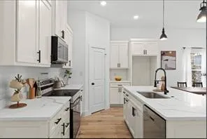 Single Family Residence For Rent in Tarrant County , 5516 Helmick Avenue, Fort Worth, Texas 76107, 4 Bedroom, 2 Bathroom, 2 Garage spaces, 1,780 Sqft, built in 2024, mls#21393761, Real Estate Agent in Fort Worth, Homes For Rent in Tarrant county, Homes For Rent in Fort Worth, Realtor in Fort Worth Texas, Real Estate Brokerage Independent Realty Texas, Luminita Cordes Realtor