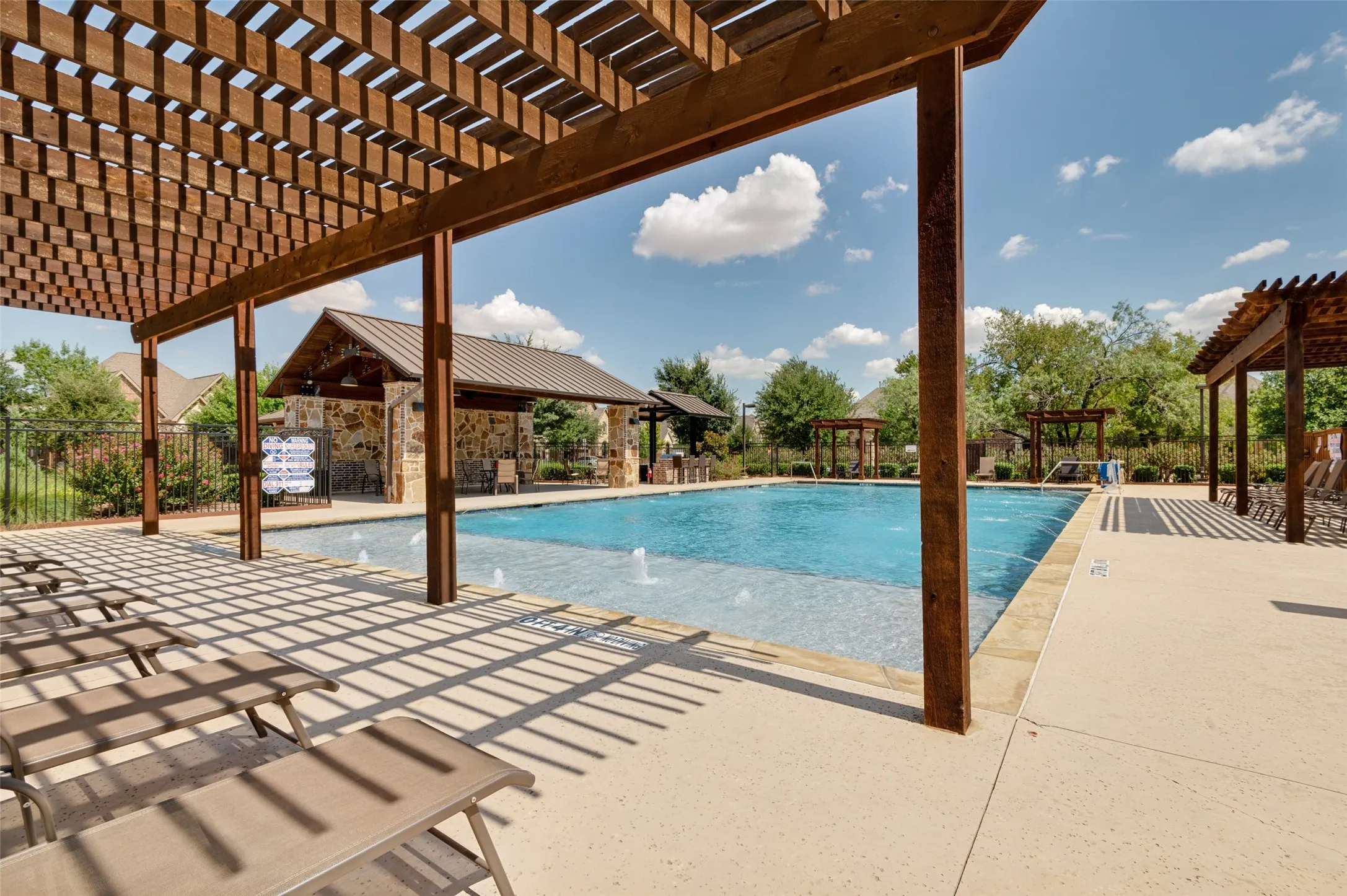 Single Family Residence For Sale in Tarrant County , 911 Mountain Laurel Drive, Euless, Texas 76039, 4 Bedroom, 4 Bathroom, 2 Garage spaces, 3,566 Sqft, built in 2016, mls#21393613, Real Estate Agent in Euless, Homes For Sale in Tarrant county, Homes For Sale in Euless, Realtor in Euless Texas, Real Estate Brokerage Independent Realty Texas, Luminita Cordes Realtor