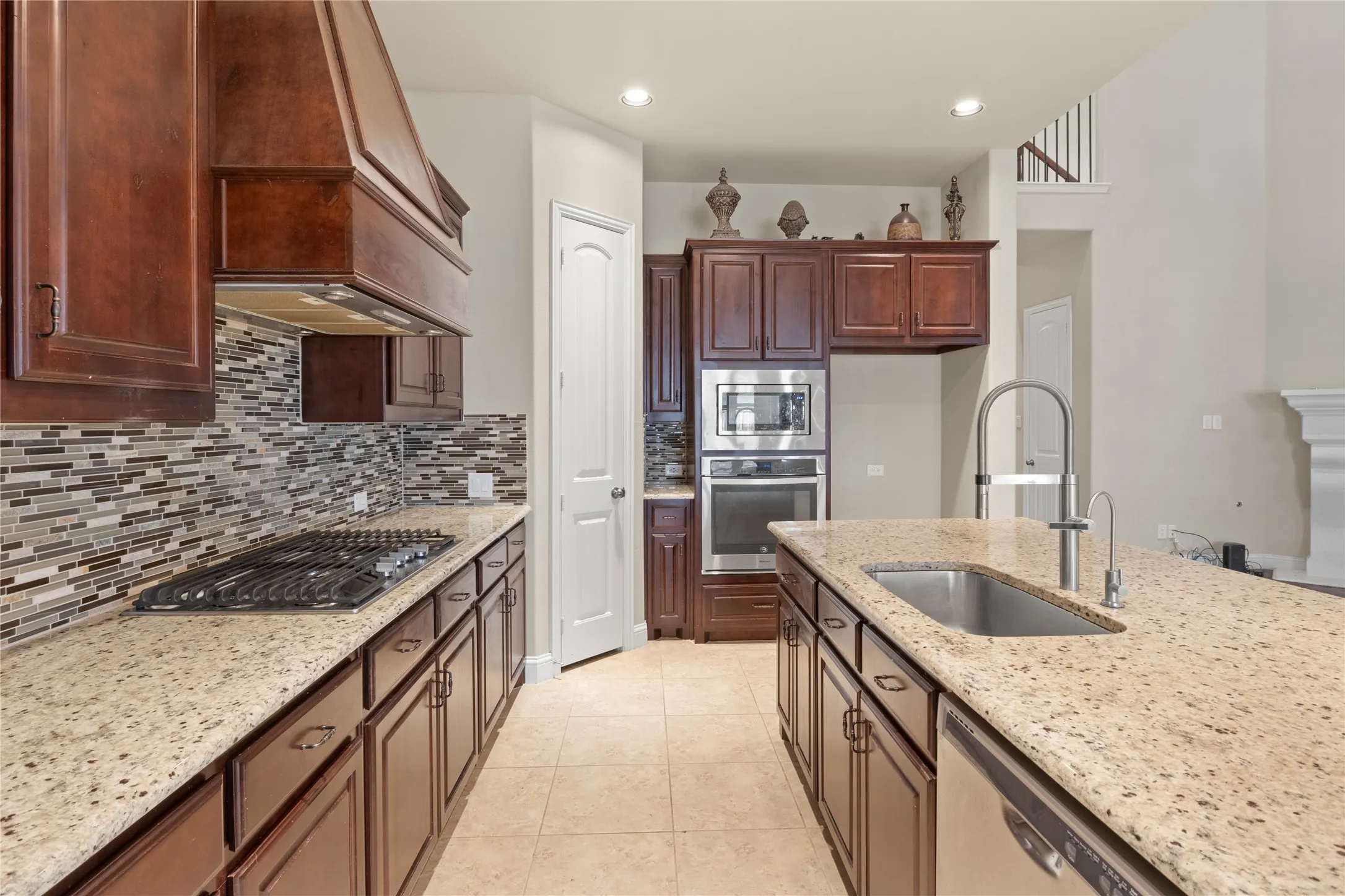 Single Family Residence For Sale in Collin County , 5109 Berkley Drive, Mc Kinney, Texas 75070, 5 Bedroom, 4 Bathroom, 2 Garage spaces, 3,048 Sqft, built in 2017, mls#21393778, Real Estate Agent in Mc Kinney, Homes For Sale in Collin county, Homes For Sale in Mc Kinney, Realtor in Mc Kinney Texas, Real Estate Brokerage Independent Realty Texas, Luminita Cordes Realtor