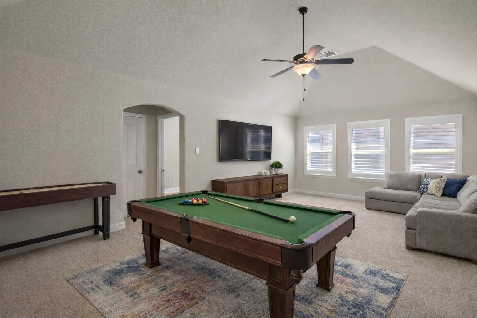 Single Family Residence For Sale in Collin County , 5109 Berkley Drive, Mc Kinney, Texas 75070, 5 Bedroom, 4 Bathroom, 2 Garage spaces, 3,048 Sqft, built in 2017, mls#21393778, Real Estate Agent in Mc Kinney, Homes For Sale in Collin county, Homes For Sale in Mc Kinney, Realtor in Mc Kinney Texas, Real Estate Brokerage Independent Realty Texas, Luminita Cordes Realtor