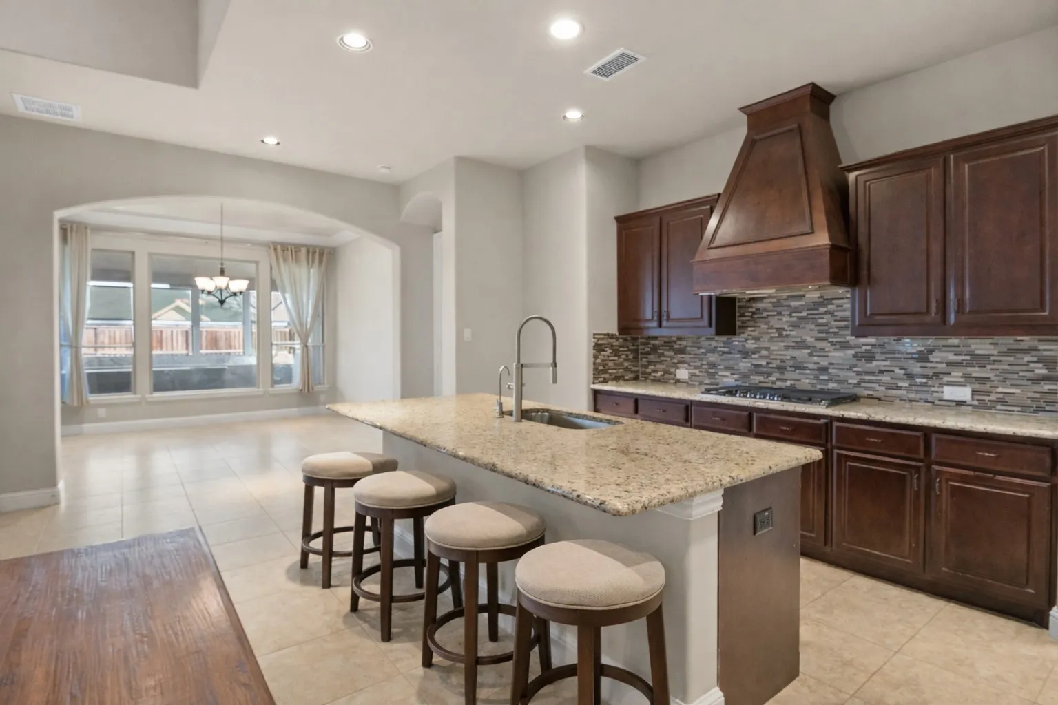 Single Family Residence For Sale in Collin County , 5109 Berkley Drive, Mc Kinney, Texas 75070, 5 Bedroom, 4 Bathroom, 2 Garage spaces, 3,048 Sqft, built in 2017, mls#21393778, Real Estate Agent in Mc Kinney, Homes For Sale in Collin county, Homes For Sale in Mc Kinney, Realtor in Mc Kinney Texas, Real Estate Brokerage Independent Realty Texas, Luminita Cordes Realtor