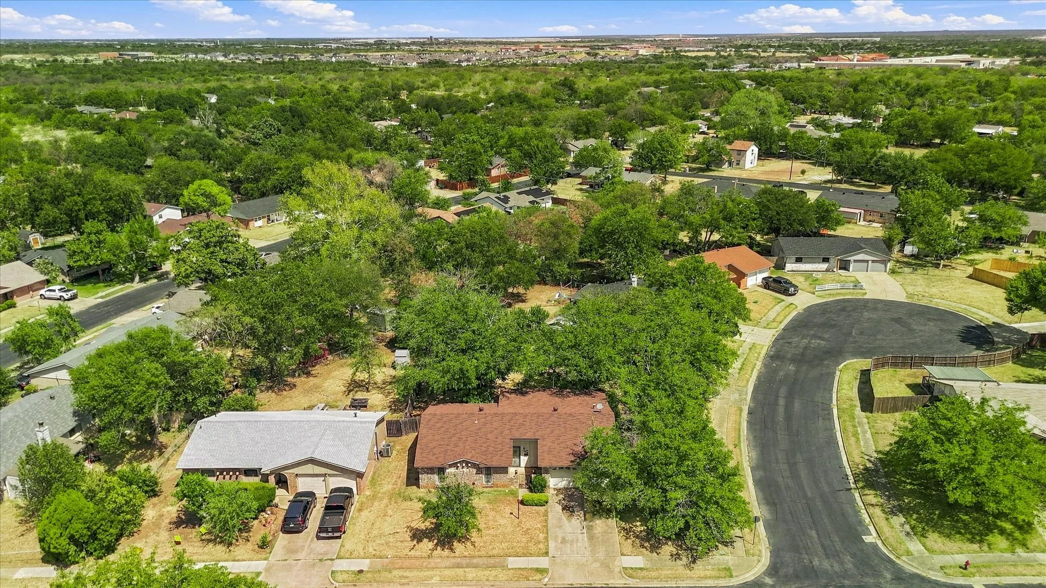 Single Family Residence For Sale in Tarrant County , 200 Quail Creek Drive, Crowley, Texas 76036, 3 Bedroom, 2 Bathroom, 2 Garage spaces, 1,395 Sqft, built in 1971, mls#21388848, Real Estate Agent in Crowley, Homes For Sale in Tarrant county, Homes For Sale in Crowley, Realtor in Crowley Texas, Real Estate Brokerage Independent Realty Texas, Luminita Cordes Realtor