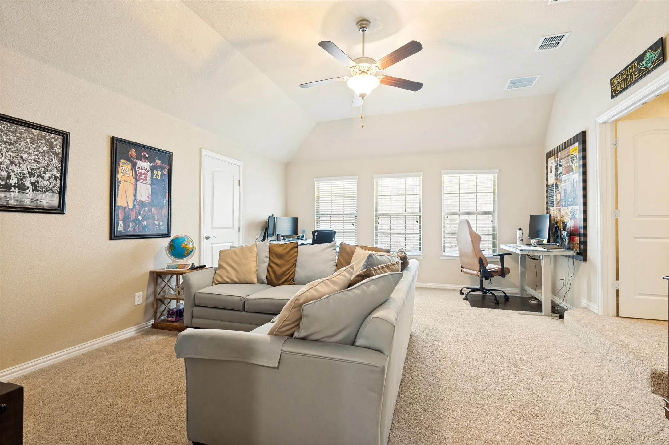 Single Family Residence For Rent in Tarrant County , 911 Mountain Laurel Drive, Euless, Texas 76039, 4 Bedroom, 4 Bathroom, 2 Garage spaces, 3,566 Sqft, built in 2016, mls#21393784, Real Estate Agent in Euless, Homes For Rent in Tarrant county, Homes For Rent in Euless, Realtor in Euless Texas, Real Estate Brokerage Independent Realty Texas, Luminita Cordes Realtor