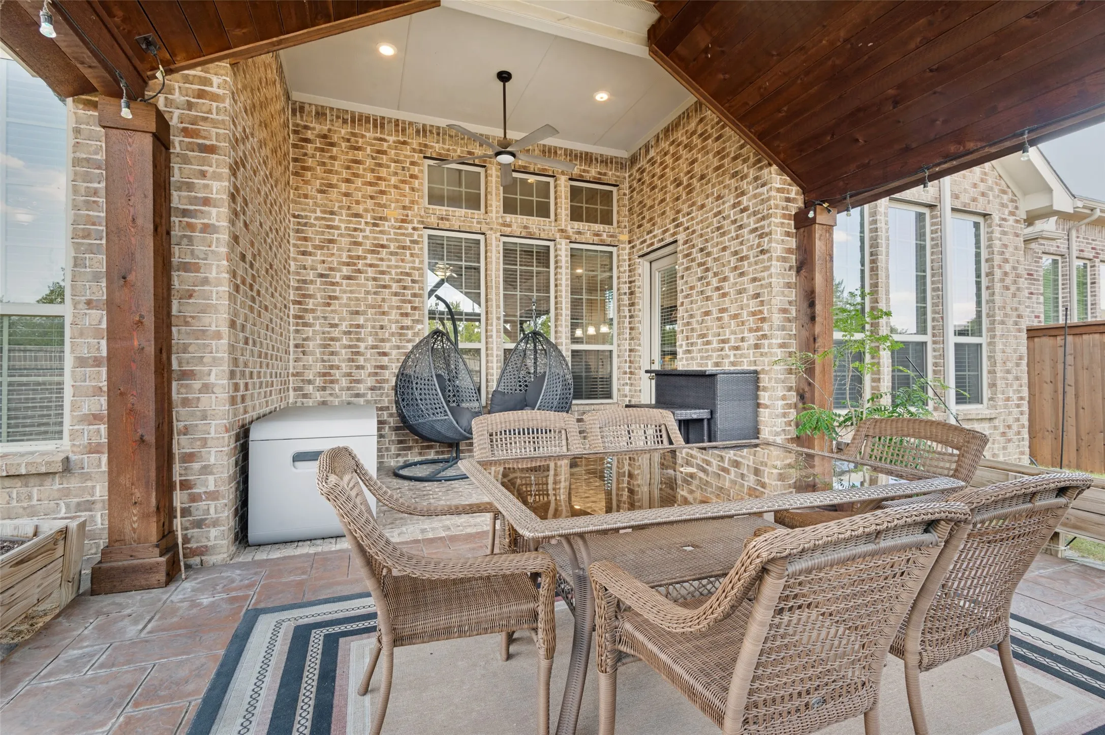 Single Family Residence For Rent in Tarrant County , 911 Mountain Laurel Drive, Euless, Texas 76039, 4 Bedroom, 4 Bathroom, 2 Garage spaces, 3,566 Sqft, built in 2016, mls#21393784, Real Estate Agent in Euless, Homes For Rent in Tarrant county, Homes For Rent in Euless, Realtor in Euless Texas, Real Estate Brokerage Independent Realty Texas, Luminita Cordes Realtor