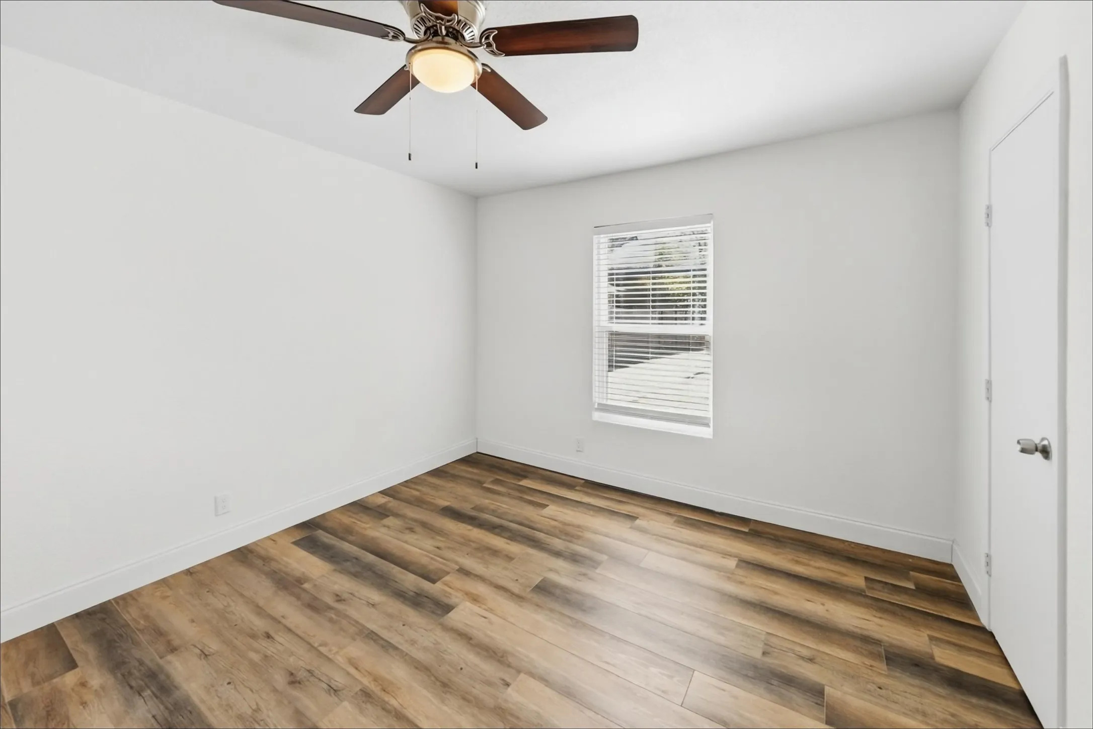 Single Family Residence For Rent in Tarrant County , 2304 Ryan Avenue, Fort Worth, Texas 76110, 3 Bedroom, 2 Bathroom, Garage spaces, 893 Sqft, built in 1955, mls#21393785, Real Estate Agent in Fort Worth, Homes For Rent in Tarrant county, Homes For Rent in Fort Worth, Realtor in Fort Worth Texas, Real Estate Brokerage Independent Realty Texas, Luminita Cordes Realtor