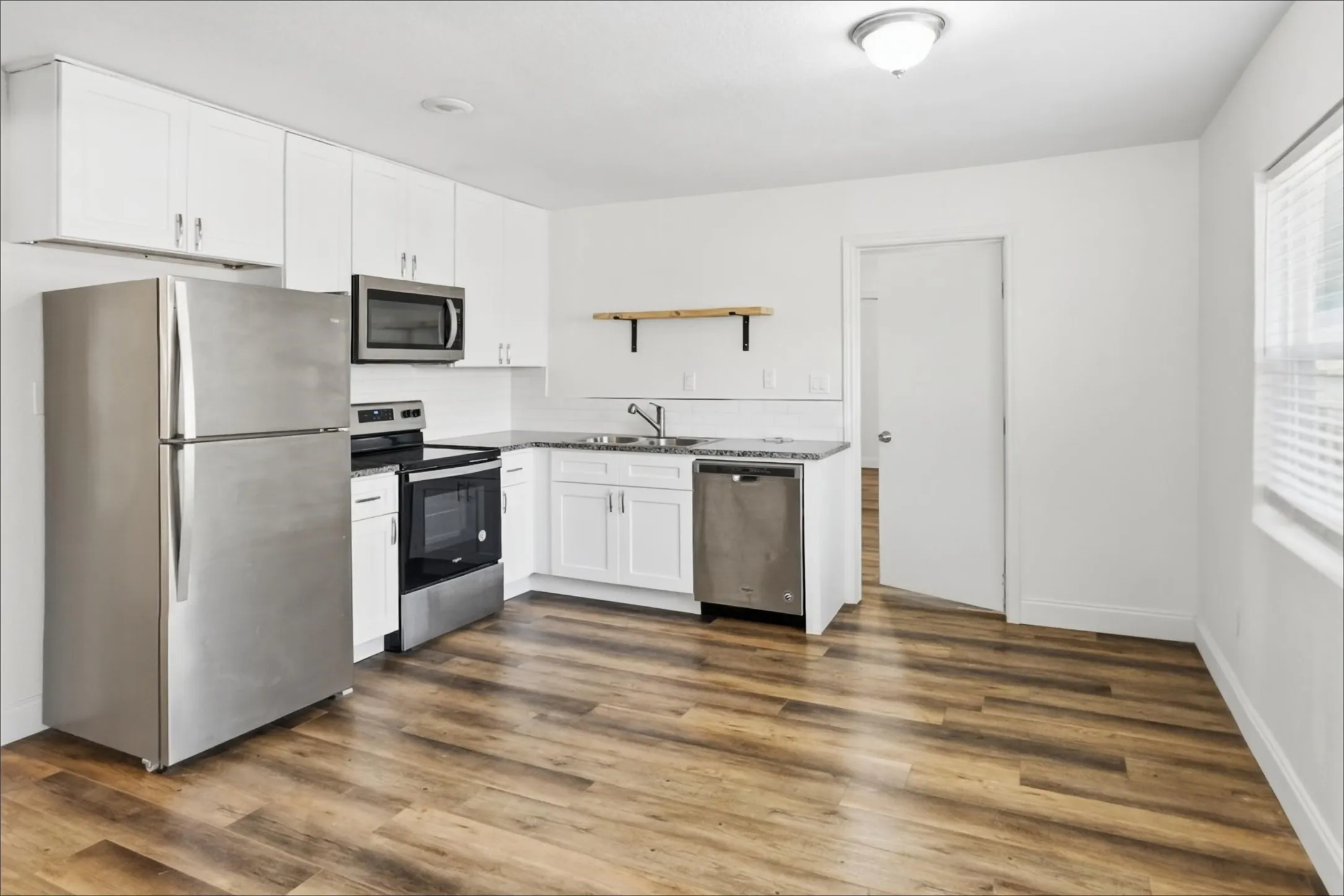 Single Family Residence For Rent in Tarrant County , 2304 Ryan Avenue, Fort Worth, Texas 76110, 3 Bedroom, 2 Bathroom, Garage spaces, 893 Sqft, built in 1955, mls#21393785, Real Estate Agent in Fort Worth, Homes For Rent in Tarrant county, Homes For Rent in Fort Worth, Realtor in Fort Worth Texas, Real Estate Brokerage Independent Realty Texas, Luminita Cordes Realtor