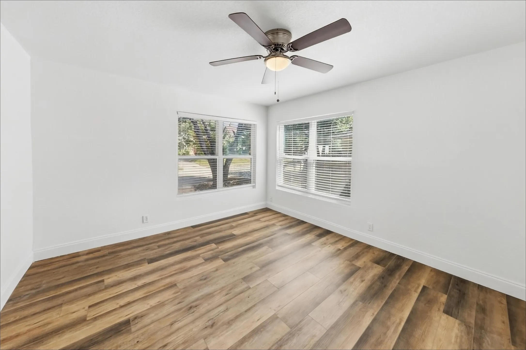Single Family Residence For Rent in Tarrant County , 2304 Ryan Avenue, Fort Worth, Texas 76110, 3 Bedroom, 2 Bathroom, Garage spaces, 893 Sqft, built in 1955, mls#21393785, Real Estate Agent in Fort Worth, Homes For Rent in Tarrant county, Homes For Rent in Fort Worth, Realtor in Fort Worth Texas, Real Estate Brokerage Independent Realty Texas, Luminita Cordes Realtor