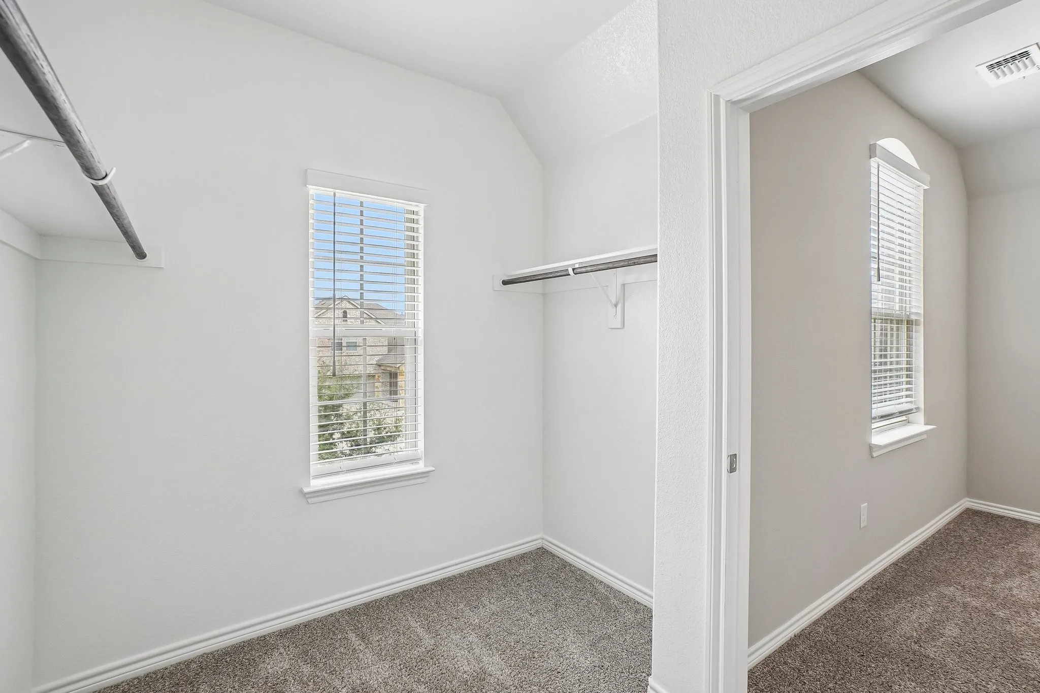 Single Family Residence For Sale in Rockwall County , 932 Manuel Drive, Fate, Texas 75087, 4 Bedroom, 3 Bathroom, 3 Garage spaces, 2,863 Sqft, built in 2020, mls#21393779, Real Estate Agent in Fate, Homes For Sale in Rockwall county, Homes For Sale in Fate, Realtor in Fate Texas, Real Estate Brokerage Independent Realty Texas, Luminita Cordes Realtor