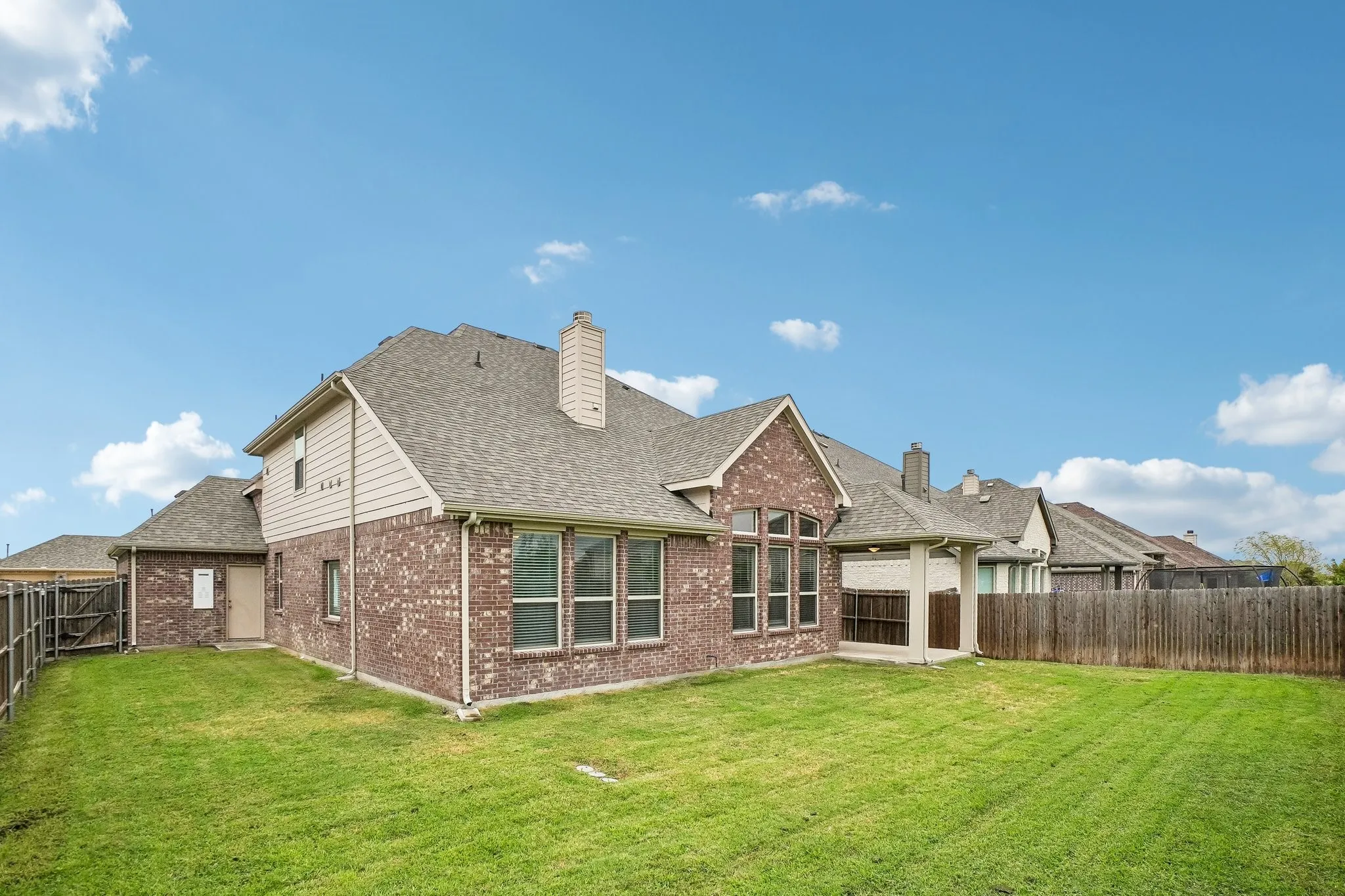 Single Family Residence For Sale in Rockwall County , 932 Manuel Drive, Fate, Texas 75087, 4 Bedroom, 3 Bathroom, 3 Garage spaces, 2,863 Sqft, built in 2020, mls#21393779, Real Estate Agent in Fate, Homes For Sale in Rockwall county, Homes For Sale in Fate, Realtor in Fate Texas, Real Estate Brokerage Independent Realty Texas, Luminita Cordes Realtor