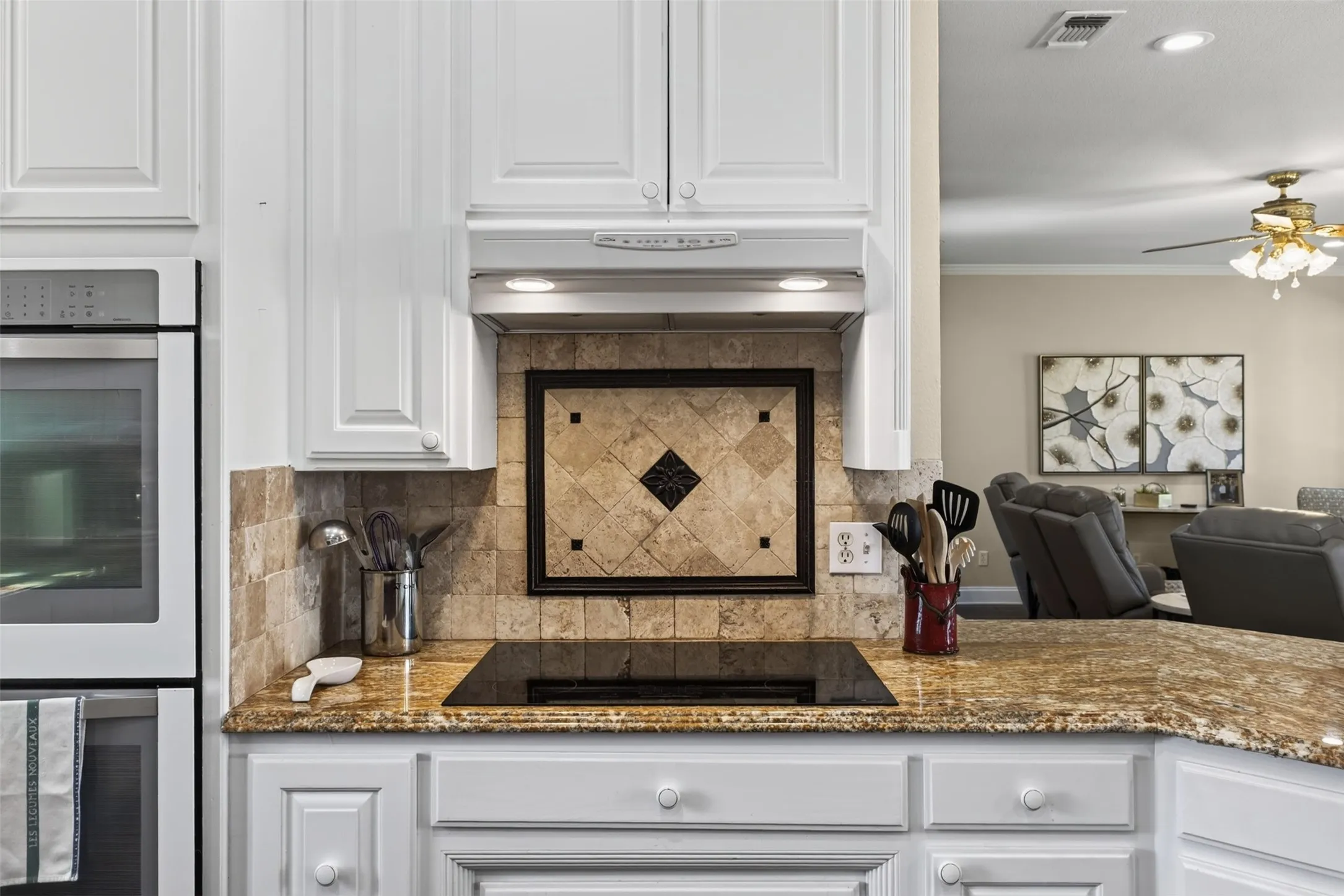 Single Family Residence For Sale in Tarrant County , 9470 Lechner Road, Fort Worth, Texas 76179, 4 Bedroom, 3 Bathroom, 2 Garage spaces, 2,941 Sqft, built in 1996, mls#21385832, Real Estate Agent in Fort Worth, Homes For Sale in Tarrant county, Homes For Sale in Fort Worth, Realtor in Fort Worth Texas, Real Estate Brokerage Independent Realty Texas, Luminita Cordes Realtor