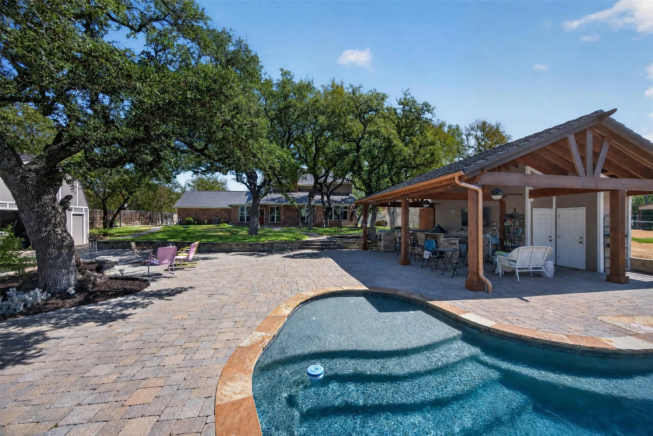 Single Family Residence For Sale in Tarrant County , 9470 Lechner Road, Fort Worth, Texas 76179, 4 Bedroom, 3 Bathroom, 2 Garage spaces, 2,941 Sqft, built in 1996, mls#21385832, Real Estate Agent in Fort Worth, Homes For Sale in Tarrant county, Homes For Sale in Fort Worth, Realtor in Fort Worth Texas, Real Estate Brokerage Independent Realty Texas, Luminita Cordes Realtor