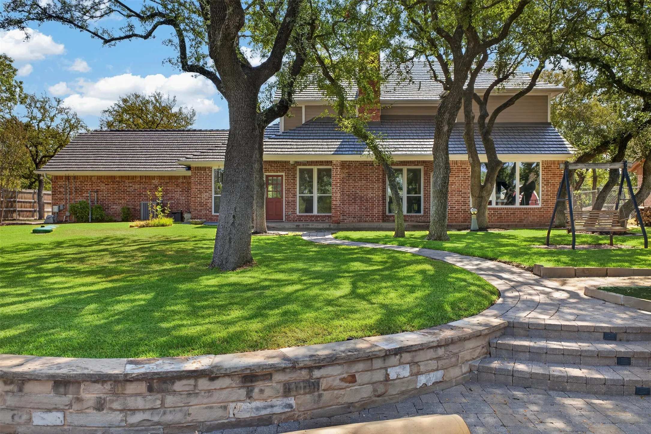 Single Family Residence For Sale in Tarrant County , 9470 Lechner Road, Fort Worth, Texas 76179, 4 Bedroom, 3 Bathroom, 2 Garage spaces, 2,941 Sqft, built in 1996, mls#21385832, Real Estate Agent in Fort Worth, Homes For Sale in Tarrant county, Homes For Sale in Fort Worth, Realtor in Fort Worth Texas, Real Estate Brokerage Independent Realty Texas, Luminita Cordes Realtor