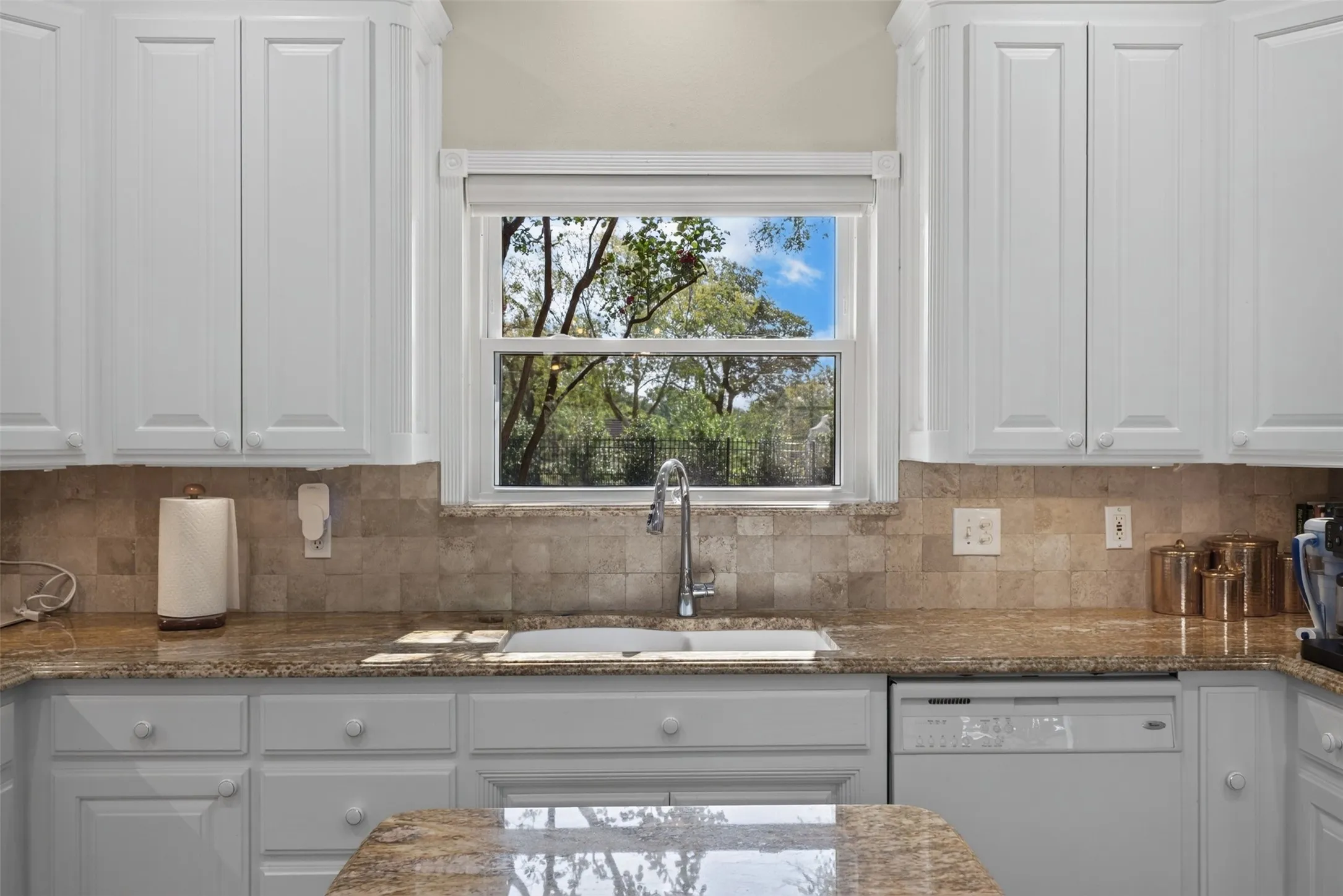 Single Family Residence For Sale in Tarrant County , 9470 Lechner Road, Fort Worth, Texas 76179, 4 Bedroom, 3 Bathroom, 2 Garage spaces, 2,941 Sqft, built in 1996, mls#21385832, Real Estate Agent in Fort Worth, Homes For Sale in Tarrant county, Homes For Sale in Fort Worth, Realtor in Fort Worth Texas, Real Estate Brokerage Independent Realty Texas, Luminita Cordes Realtor