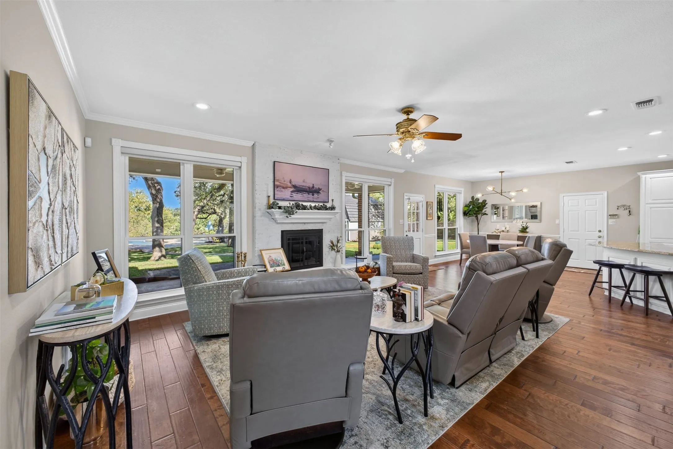 Single Family Residence For Sale in Tarrant County , 9470 Lechner Road, Fort Worth, Texas 76179, 4 Bedroom, 3 Bathroom, 2 Garage spaces, 2,941 Sqft, built in 1996, mls#21385832, Real Estate Agent in Fort Worth, Homes For Sale in Tarrant county, Homes For Sale in Fort Worth, Realtor in Fort Worth Texas, Real Estate Brokerage Independent Realty Texas, Luminita Cordes Realtor