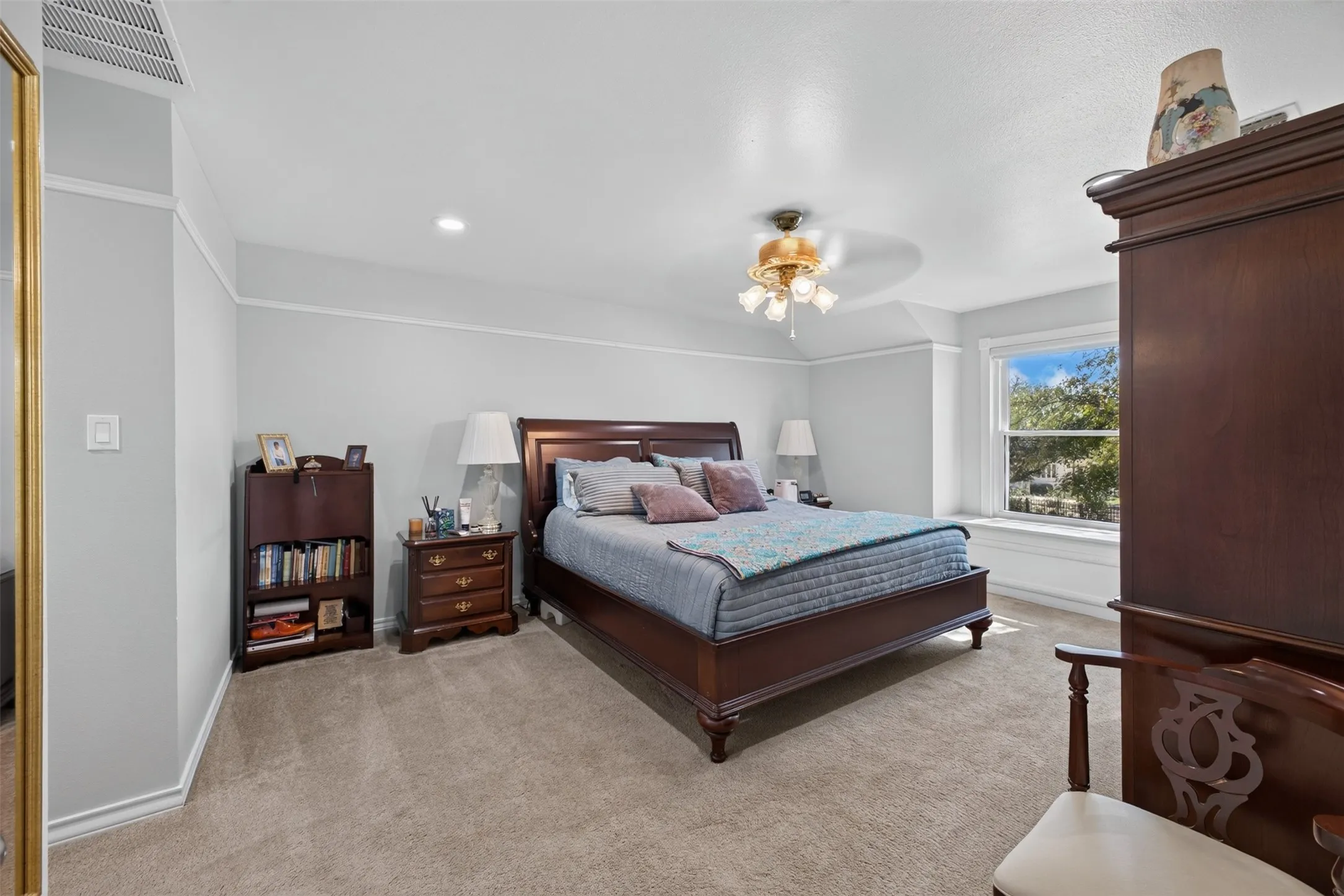 Single Family Residence For Sale in Tarrant County , 9470 Lechner Road, Fort Worth, Texas 76179, 4 Bedroom, 3 Bathroom, 2 Garage spaces, 2,941 Sqft, built in 1996, mls#21385832, Real Estate Agent in Fort Worth, Homes For Sale in Tarrant county, Homes For Sale in Fort Worth, Realtor in Fort Worth Texas, Real Estate Brokerage Independent Realty Texas, Luminita Cordes Realtor