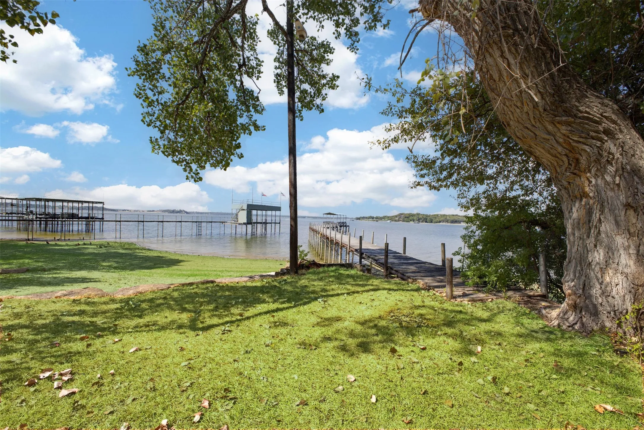 Single Family Residence For Sale in Tarrant County , 9470 Lechner Road, Fort Worth, Texas 76179, 4 Bedroom, 3 Bathroom, 2 Garage spaces, 2,941 Sqft, built in 1996, mls#21385832, Real Estate Agent in Fort Worth, Homes For Sale in Tarrant county, Homes For Sale in Fort Worth, Realtor in Fort Worth Texas, Real Estate Brokerage Independent Realty Texas, Luminita Cordes Realtor