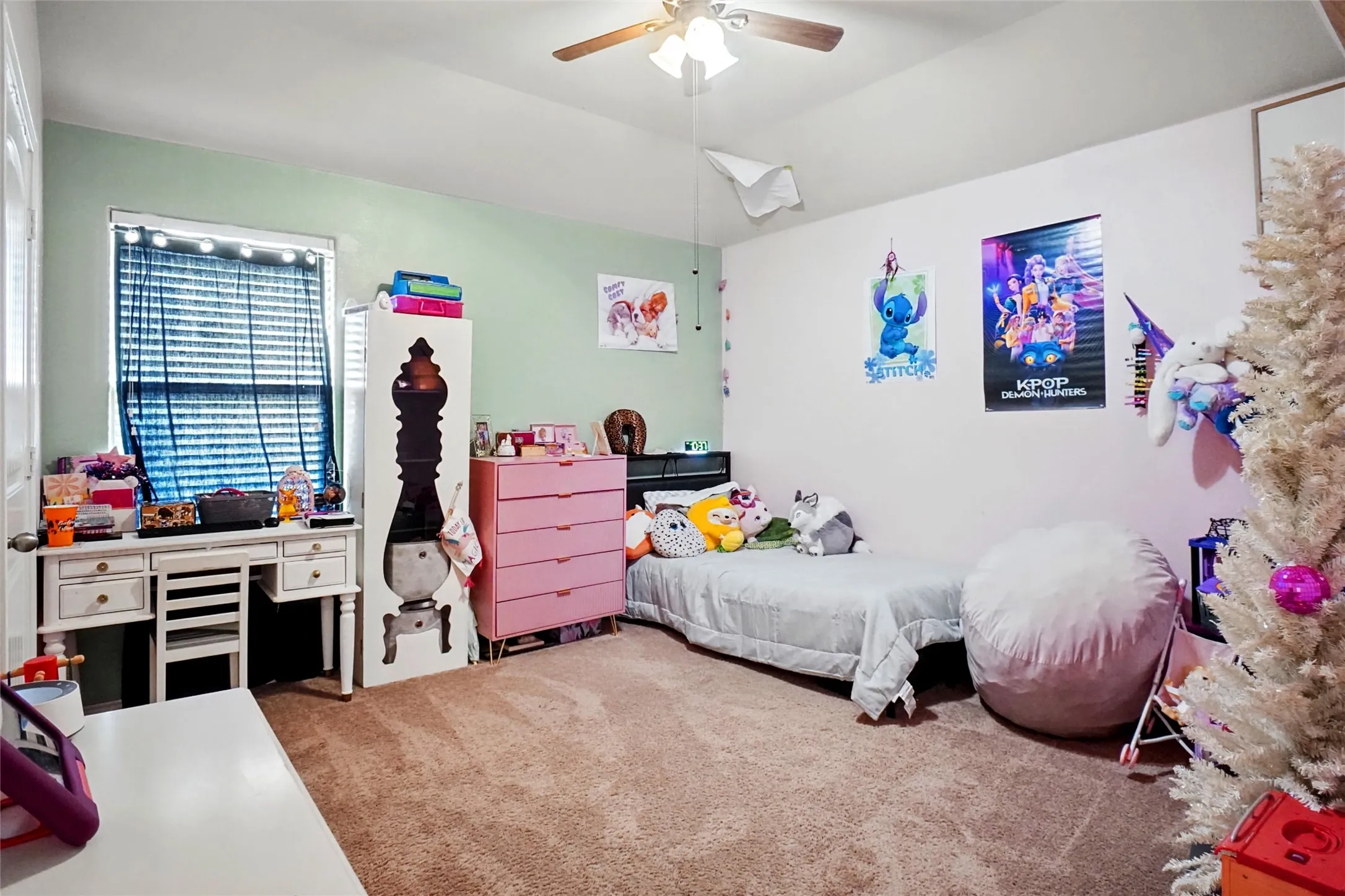 Single Family Residence For Sale in Denton County , 322 Chestnut Lane, Ponder, Texas 76259, 3 Bedroom, 3 Bathroom, 2 Garage spaces, 2,415 Sqft, built in 2016, mls#21391527, Real Estate Agent in Ponder, Homes For Sale in Denton county, Homes For Sale in Ponder, Realtor in Ponder Texas, Real Estate Brokerage Independent Realty Texas, Luminita Cordes Realtor