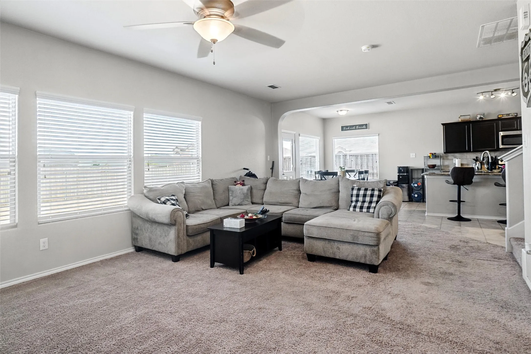 Single Family Residence For Sale in Denton County , 322 Chestnut Lane, Ponder, Texas 76259, 3 Bedroom, 3 Bathroom, 2 Garage spaces, 2,415 Sqft, built in 2016, mls#21391527, Real Estate Agent in Ponder, Homes For Sale in Denton county, Homes For Sale in Ponder, Realtor in Ponder Texas, Real Estate Brokerage Independent Realty Texas, Luminita Cordes Realtor