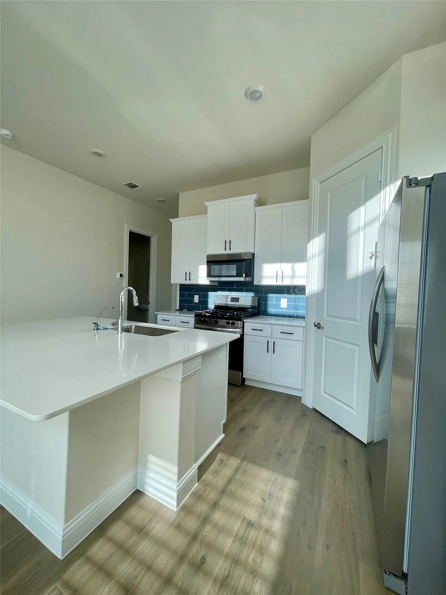 Single Family Residence For Rent in Collin County , 8909 Shoppers Lane, Plano, Texas 75024, 3 Bedroom, 3 Bathroom, 2 Garage spaces, 1,400 Sqft, built in 2026, mls#21392031, Real Estate Agent in Plano, Homes For Rent in Collin county, Homes For Rent in Plano, Realtor in Plano Texas, Real Estate Brokerage Independent Realty Texas, Luminita Cordes Realtor