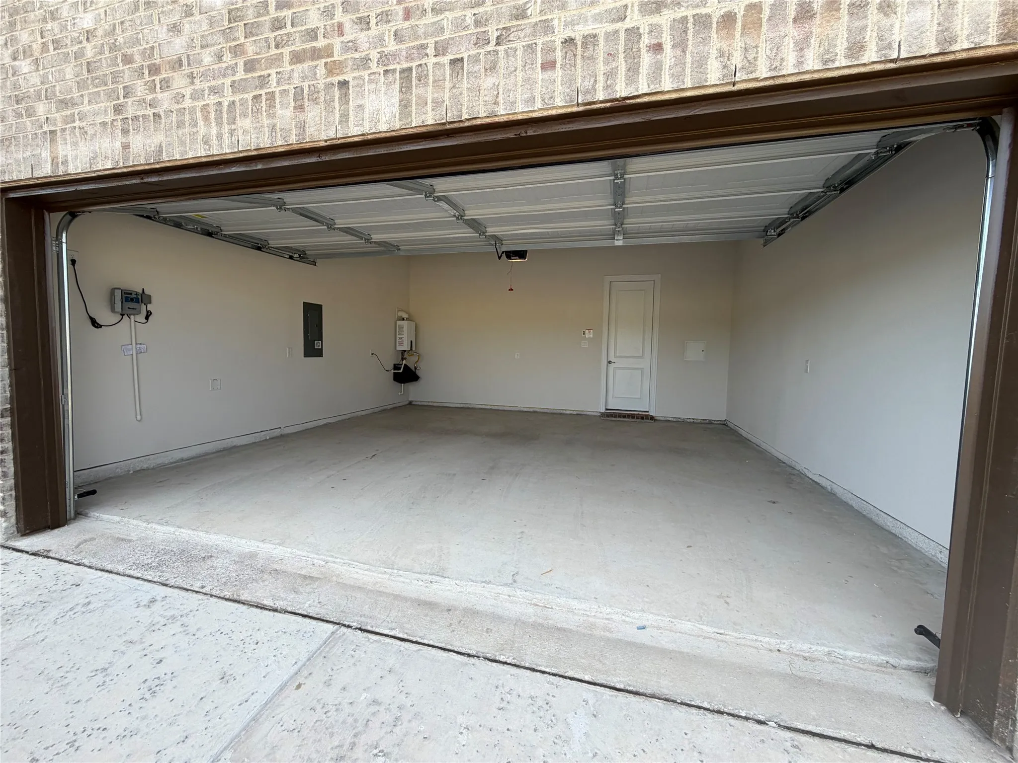 Single Family Residence For Rent in Collin County , 8909 Shoppers Lane, Plano, Texas 75024, 3 Bedroom, 3 Bathroom, 2 Garage spaces, 1,400 Sqft, built in 2026, mls#21392031, Real Estate Agent in Plano, Homes For Rent in Collin county, Homes For Rent in Plano, Realtor in Plano Texas, Real Estate Brokerage Independent Realty Texas, Luminita Cordes Realtor