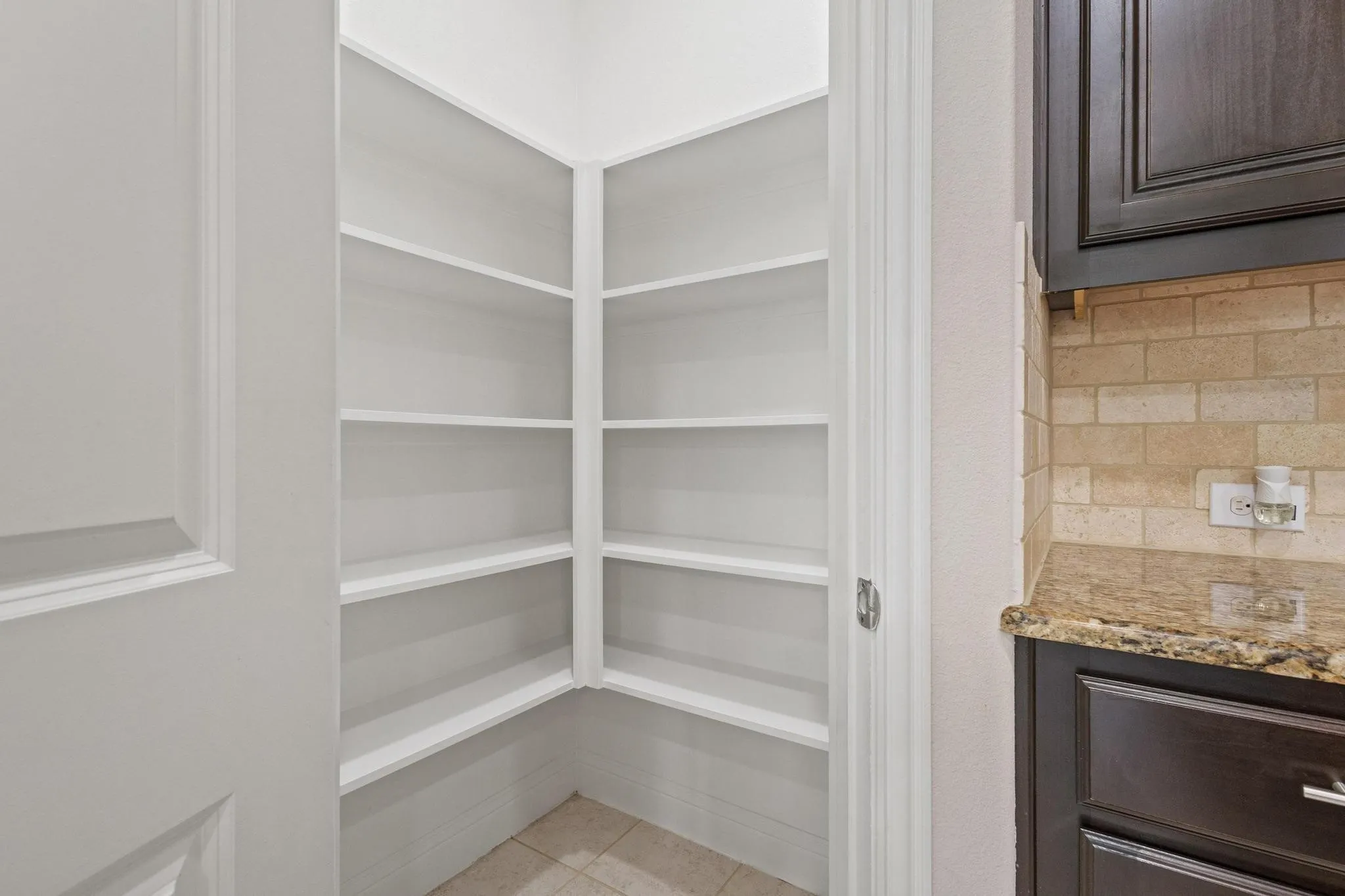 Single Family Residence For Rent in Hunt County , 7822 Cottonwood Drive, Greenville, Texas 75402, 3 Bedroom, 2 Bathroom, 2 Garage spaces, 1,806 Sqft, built in 2020, mls#21393776, Real Estate Agent in Greenville, Homes For Rent in Hunt county, Homes For Rent in Greenville, Realtor in Greenville Texas, Real Estate Brokerage Independent Realty Texas, Luminita Cordes Realtor