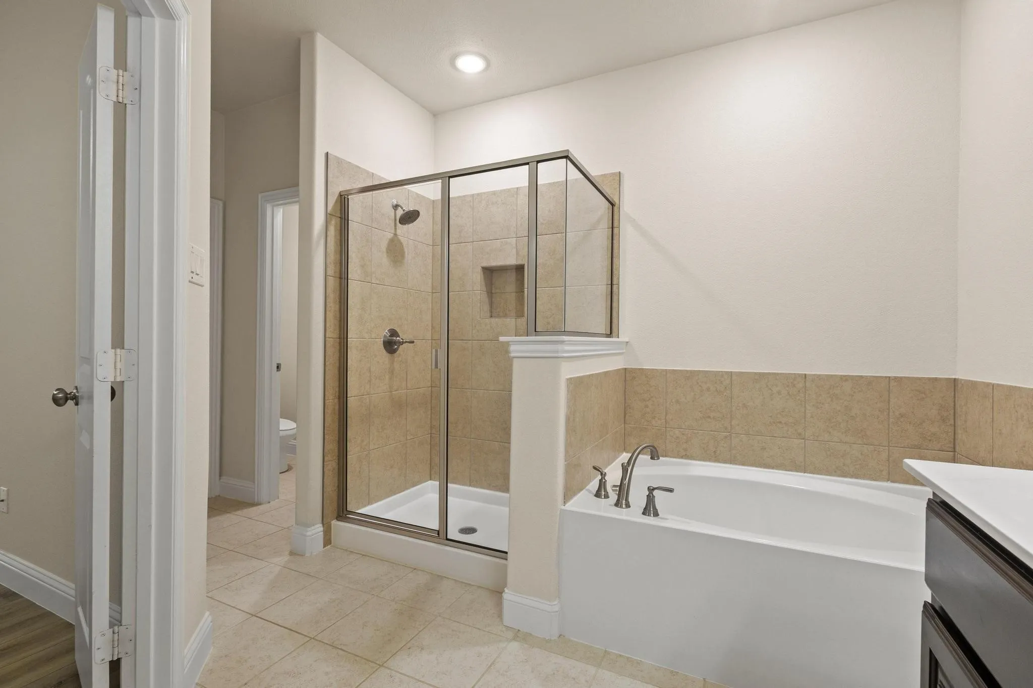 Single Family Residence For Rent in Hunt County , 7822 Cottonwood Drive, Greenville, Texas 75402, 3 Bedroom, 2 Bathroom, 2 Garage spaces, 1,806 Sqft, built in 2020, mls#21393776, Real Estate Agent in Greenville, Homes For Rent in Hunt county, Homes For Rent in Greenville, Realtor in Greenville Texas, Real Estate Brokerage Independent Realty Texas, Luminita Cordes Realtor