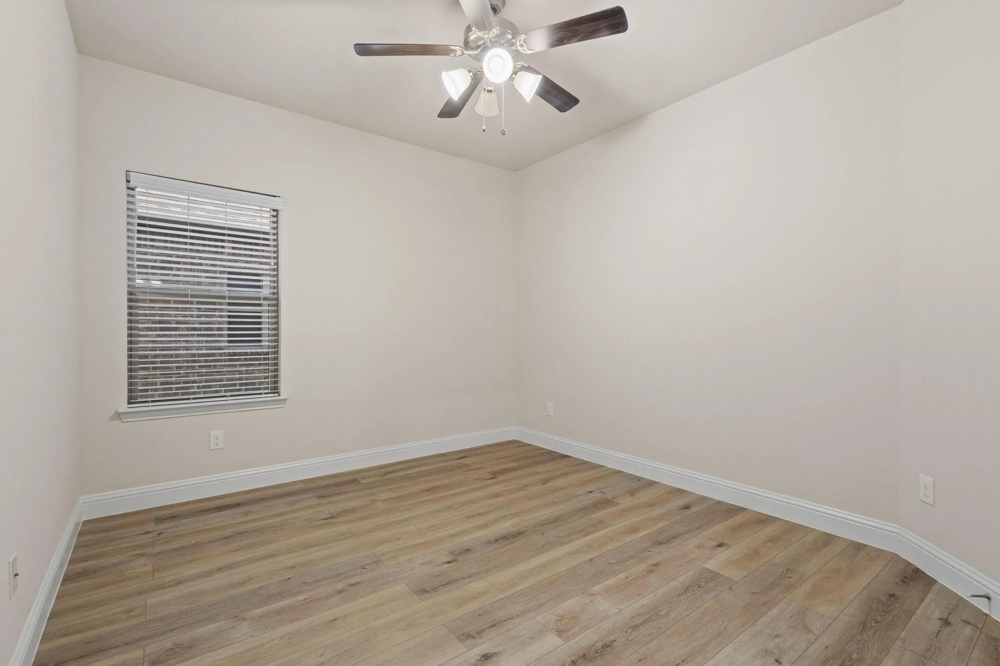 Single Family Residence For Rent in Hunt County , 7822 Cottonwood Drive, Greenville, Texas 75402, 3 Bedroom, 2 Bathroom, 2 Garage spaces, 1,806 Sqft, built in 2020, mls#21393776, Real Estate Agent in Greenville, Homes For Rent in Hunt county, Homes For Rent in Greenville, Realtor in Greenville Texas, Real Estate Brokerage Independent Realty Texas, Luminita Cordes Realtor