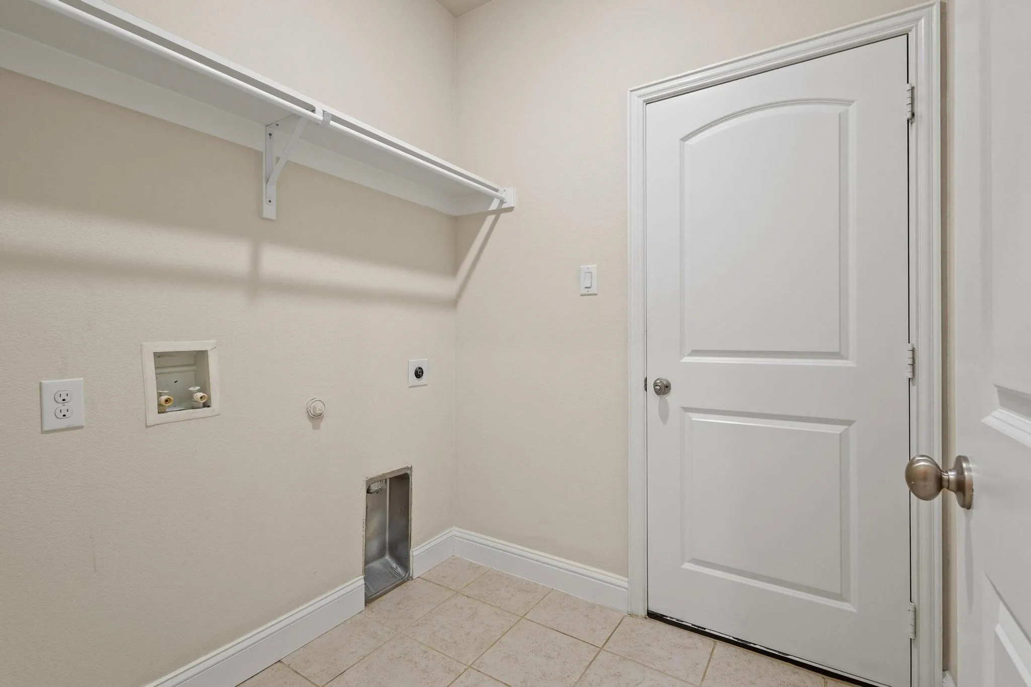 Single Family Residence For Rent in Hunt County , 7822 Cottonwood Drive, Greenville, Texas 75402, 3 Bedroom, 2 Bathroom, 2 Garage spaces, 1,806 Sqft, built in 2020, mls#21393776, Real Estate Agent in Greenville, Homes For Rent in Hunt county, Homes For Rent in Greenville, Realtor in Greenville Texas, Real Estate Brokerage Independent Realty Texas, Luminita Cordes Realtor