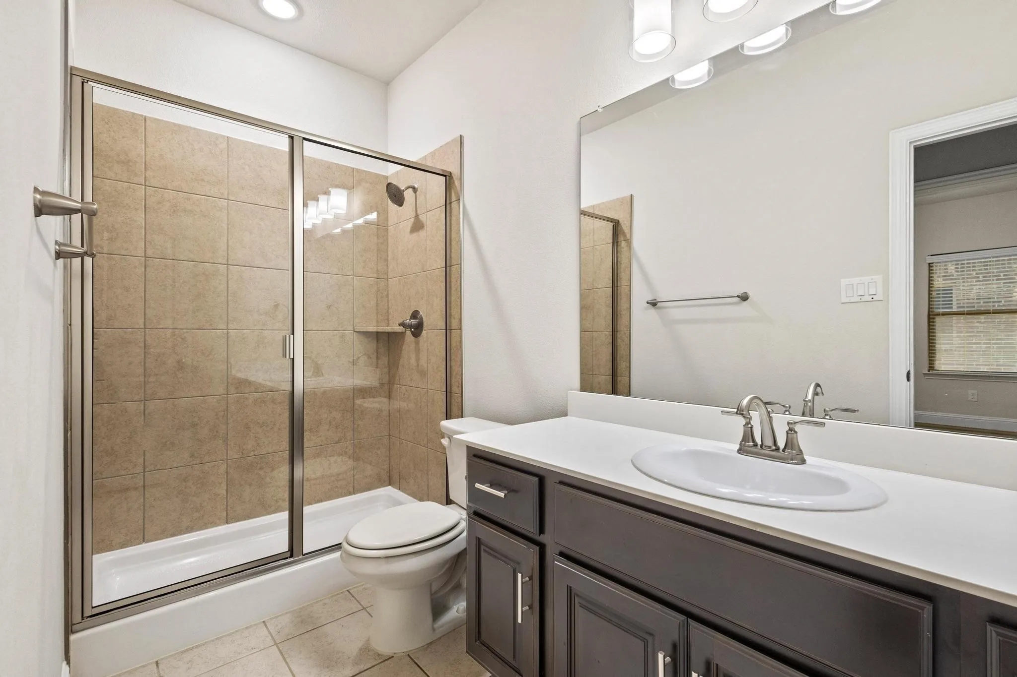 Single Family Residence For Rent in Hunt County , 7822 Cottonwood Drive, Greenville, Texas 75402, 3 Bedroom, 2 Bathroom, 2 Garage spaces, 1,806 Sqft, built in 2020, mls#21393776, Real Estate Agent in Greenville, Homes For Rent in Hunt county, Homes For Rent in Greenville, Realtor in Greenville Texas, Real Estate Brokerage Independent Realty Texas, Luminita Cordes Realtor