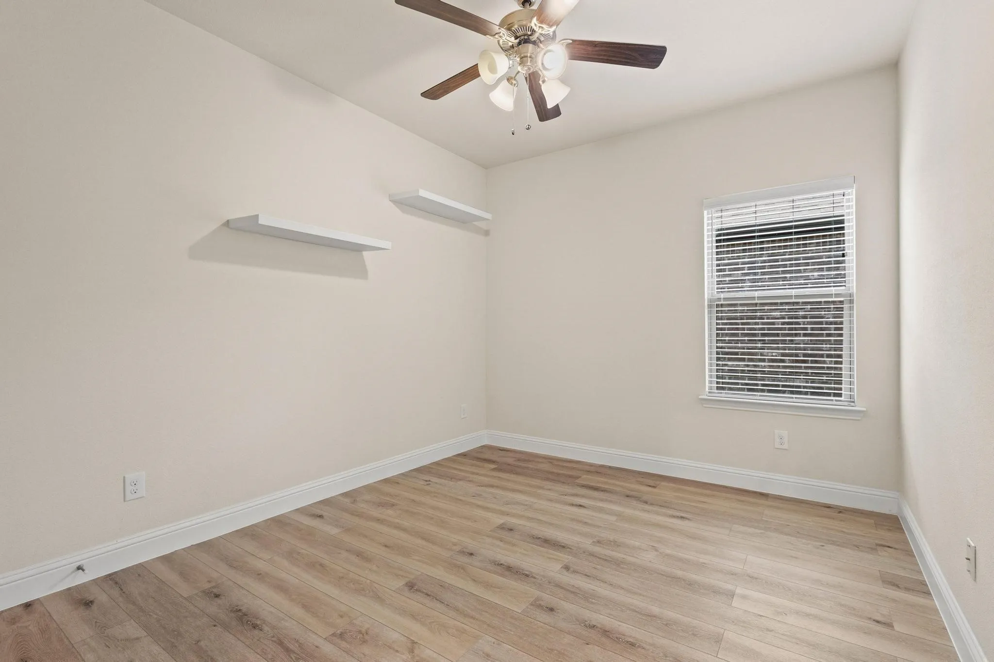 Single Family Residence For Rent in Hunt County , 7822 Cottonwood Drive, Greenville, Texas 75402, 3 Bedroom, 2 Bathroom, 2 Garage spaces, 1,806 Sqft, built in 2020, mls#21393776, Real Estate Agent in Greenville, Homes For Rent in Hunt county, Homes For Rent in Greenville, Realtor in Greenville Texas, Real Estate Brokerage Independent Realty Texas, Luminita Cordes Realtor