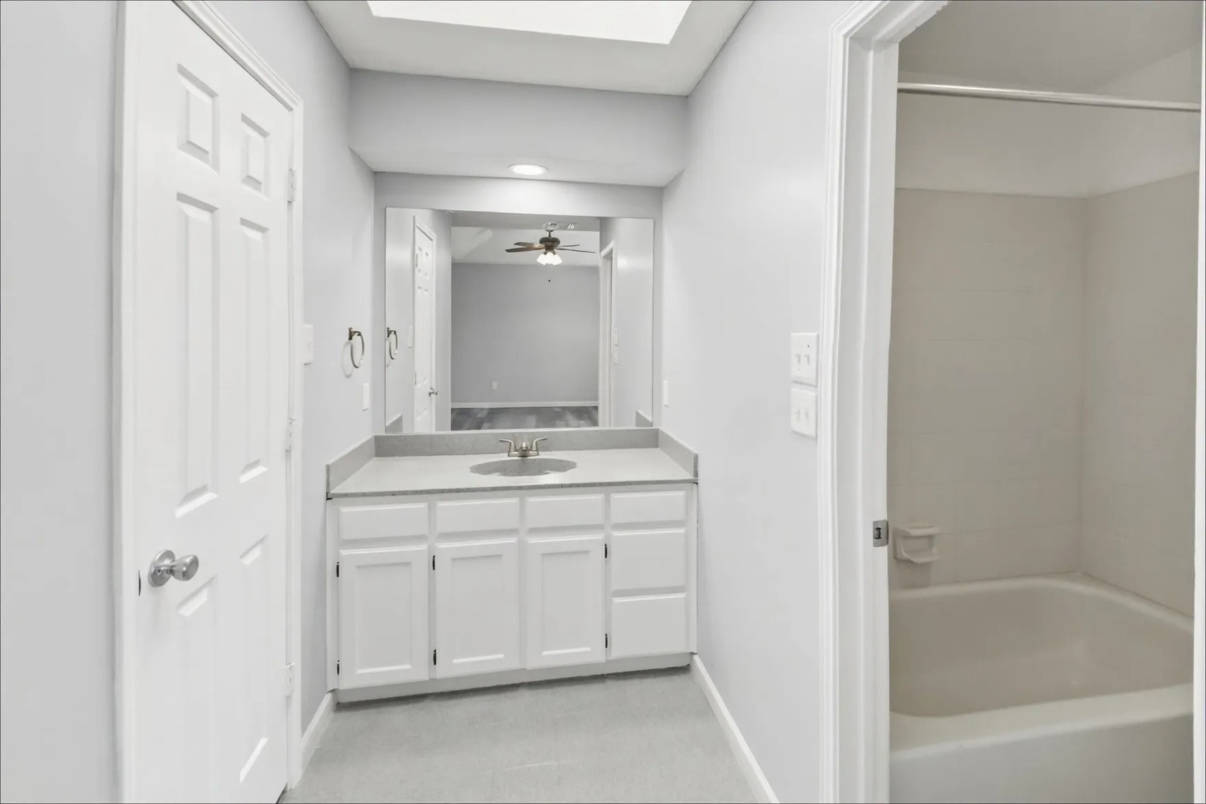 Duplex For Rent in Tarrant County , 7806 Laver Court, Fort Worth, Texas 76112, 3 Bedroom, 2 Bathroom, 2 Garage spaces, 2,767 Sqft, built in 1984, mls#21393814, Real Estate Agent in Fort Worth, Homes For Rent in Tarrant county, Homes For Rent in Fort Worth, Realtor in Fort Worth Texas, Real Estate Brokerage Independent Realty Texas, Luminita Cordes Realtor