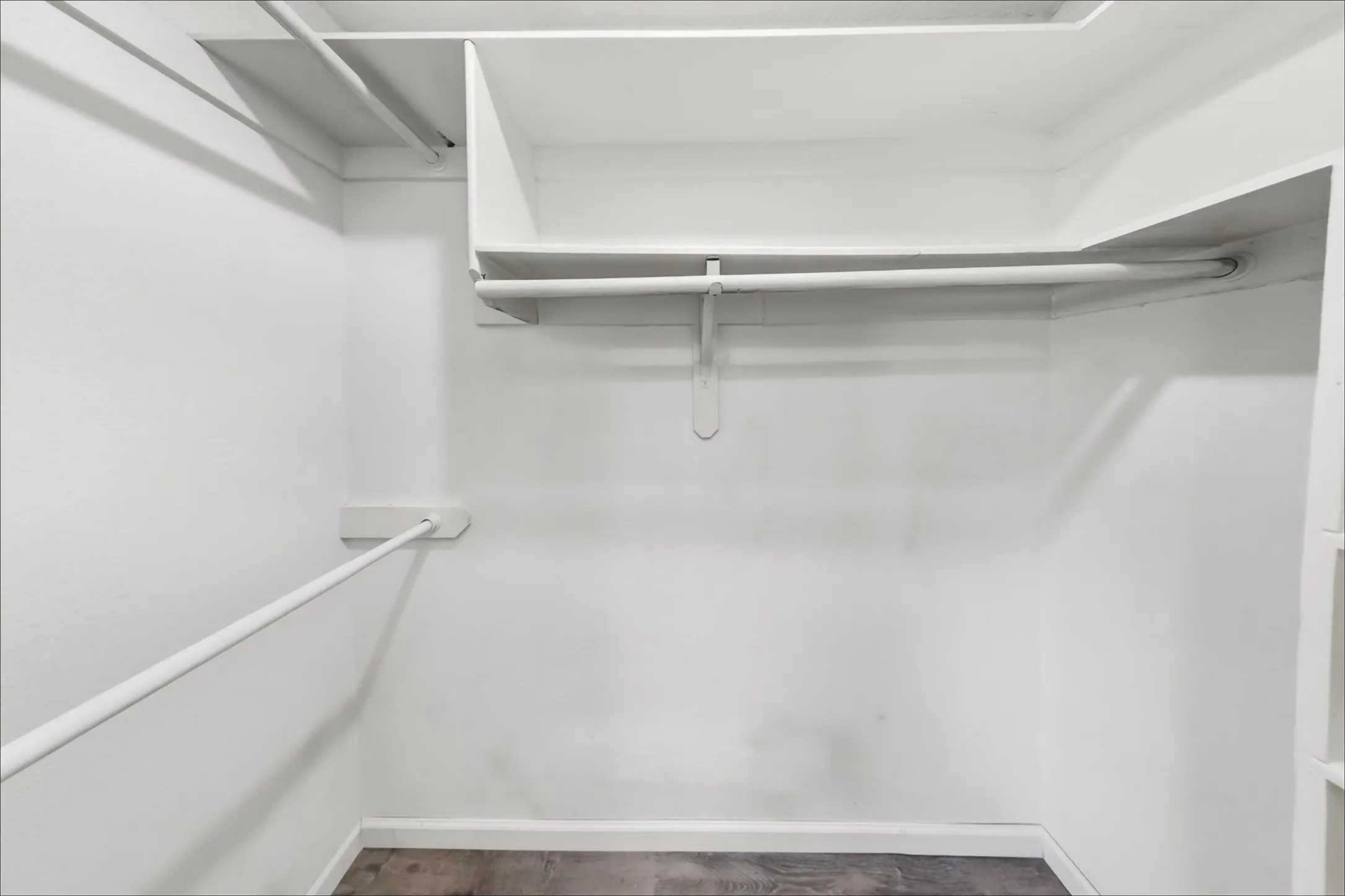 Duplex For Rent in Tarrant County , 7806 Laver Court, Fort Worth, Texas 76112, 3 Bedroom, 2 Bathroom, 2 Garage spaces, 2,767 Sqft, built in 1984, mls#21393814, Real Estate Agent in Fort Worth, Homes For Rent in Tarrant county, Homes For Rent in Fort Worth, Realtor in Fort Worth Texas, Real Estate Brokerage Independent Realty Texas, Luminita Cordes Realtor