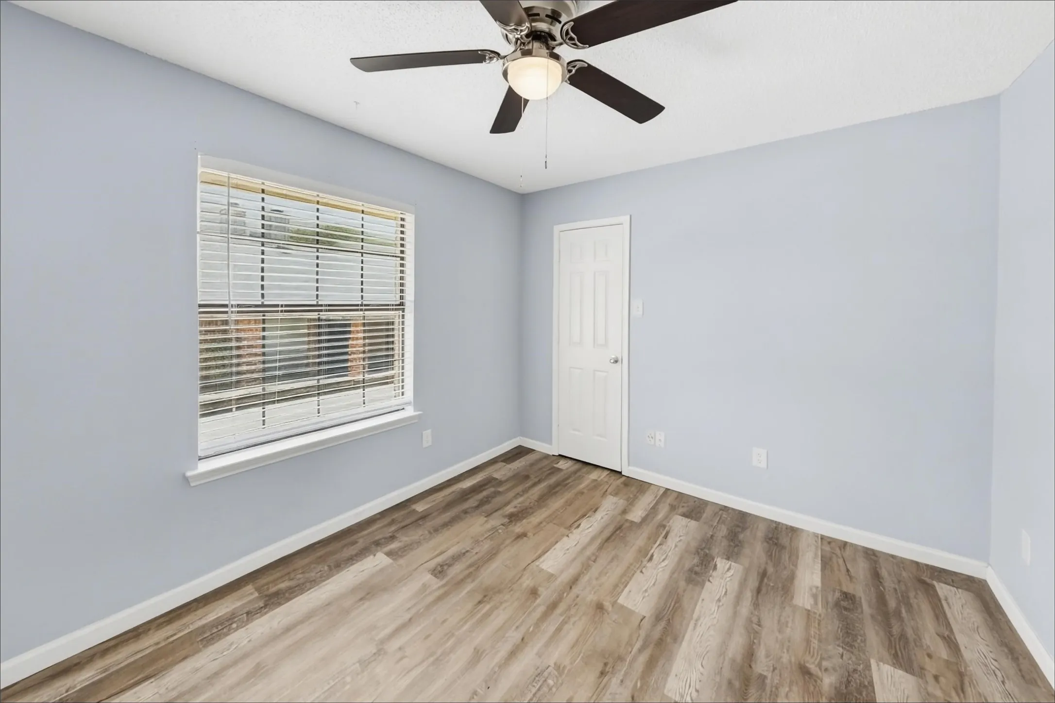 Duplex For Rent in Tarrant County , 7806 Laver Court, Fort Worth, Texas 76112, 3 Bedroom, 2 Bathroom, 2 Garage spaces, 2,767 Sqft, built in 1984, mls#21393814, Real Estate Agent in Fort Worth, Homes For Rent in Tarrant county, Homes For Rent in Fort Worth, Realtor in Fort Worth Texas, Real Estate Brokerage Independent Realty Texas, Luminita Cordes Realtor