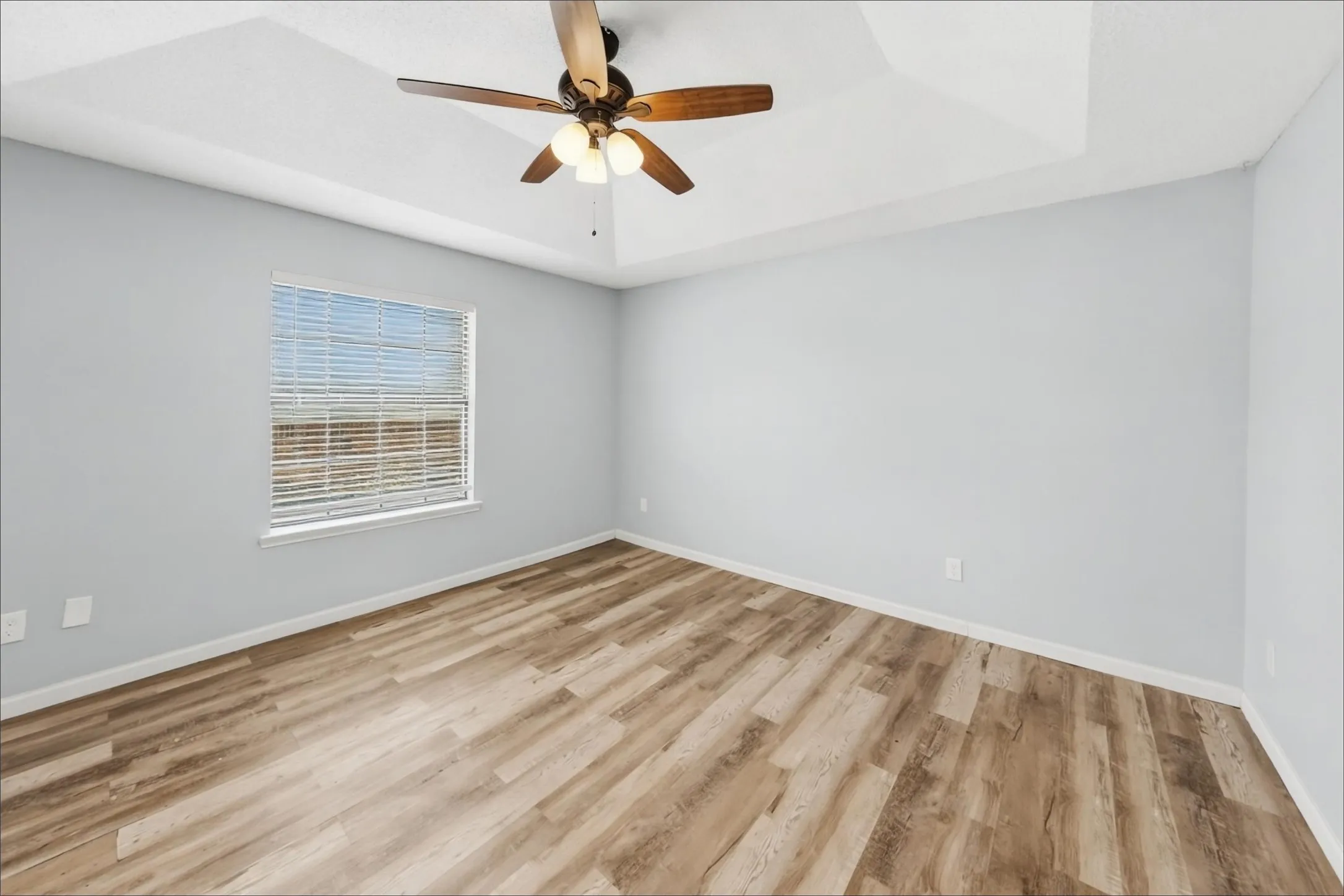 Duplex For Rent in Tarrant County , 7806 Laver Court, Fort Worth, Texas 76112, 3 Bedroom, 2 Bathroom, 2 Garage spaces, 2,767 Sqft, built in 1984, mls#21393814, Real Estate Agent in Fort Worth, Homes For Rent in Tarrant county, Homes For Rent in Fort Worth, Realtor in Fort Worth Texas, Real Estate Brokerage Independent Realty Texas, Luminita Cordes Realtor