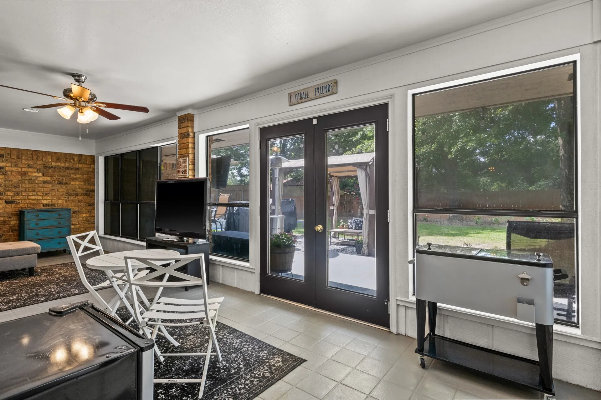 Single Family Residence For Sale in Titus County , 1801 Fairway, Mt Pleasant, Texas 75455, 3 Bedroom, 2 Bathroom, 2 Garage spaces, 2,600 Sqft, built in 1987, mls#21391890, Real Estate Agent in Mt Pleasant, Homes For Sale in Titus county, Homes For Sale in Mt Pleasant, Realtor in Mt Pleasant Texas, Real Estate Brokerage Independent Realty Texas, Luminita Cordes Realtor