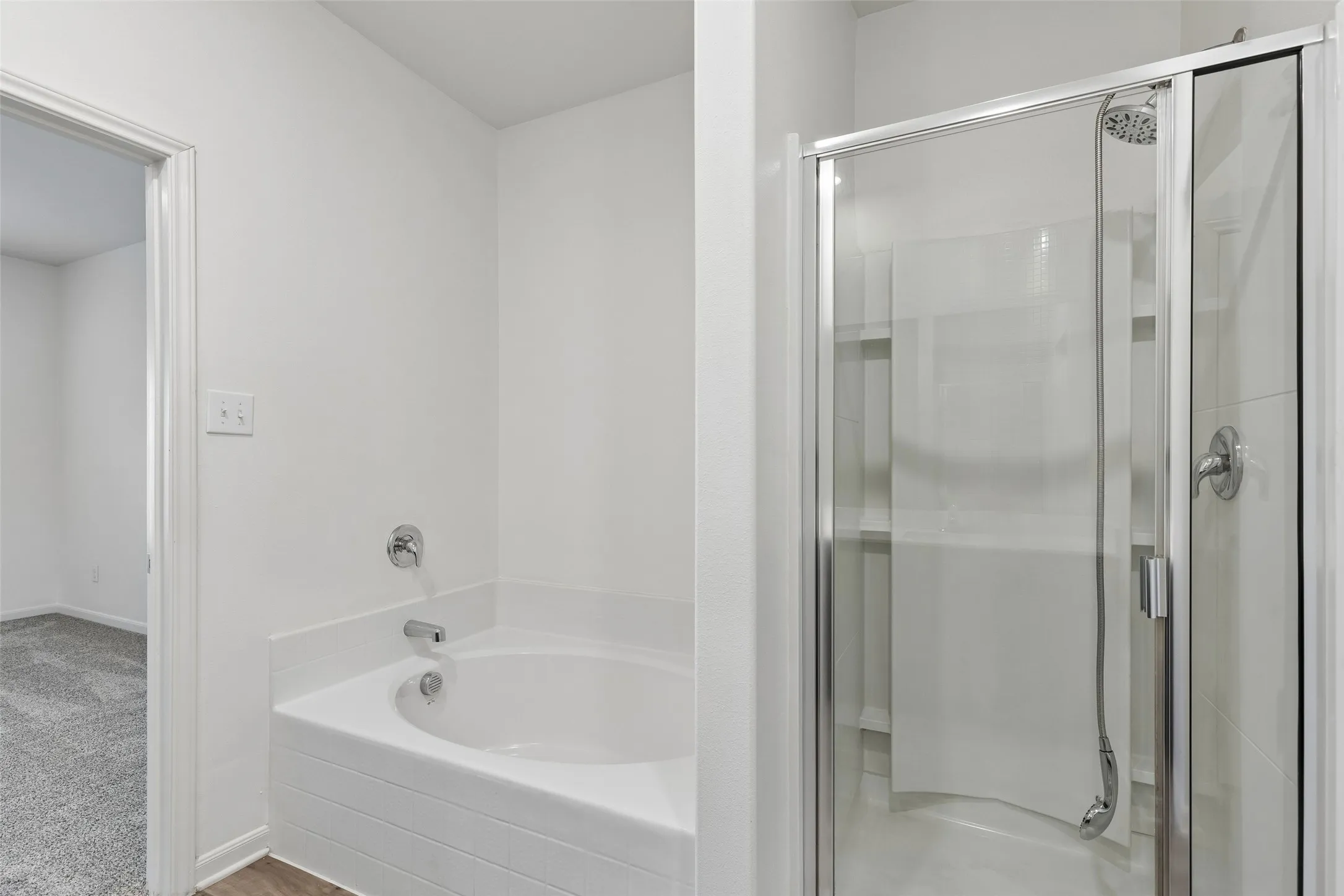 Single Family Residence For Sale in Dallas County , 618 Arlington Park Court, Seagoville, Texas 75159, 4 Bedroom, 3 Bathroom, 2 Garage spaces, 2,587 Sqft, built in 2021, mls#21393822, Real Estate Agent in Seagoville, Homes For Sale in Dallas county, Homes For Sale in Seagoville, Realtor in Seagoville Texas, Real Estate Brokerage Independent Realty Texas, Luminita Cordes Realtor