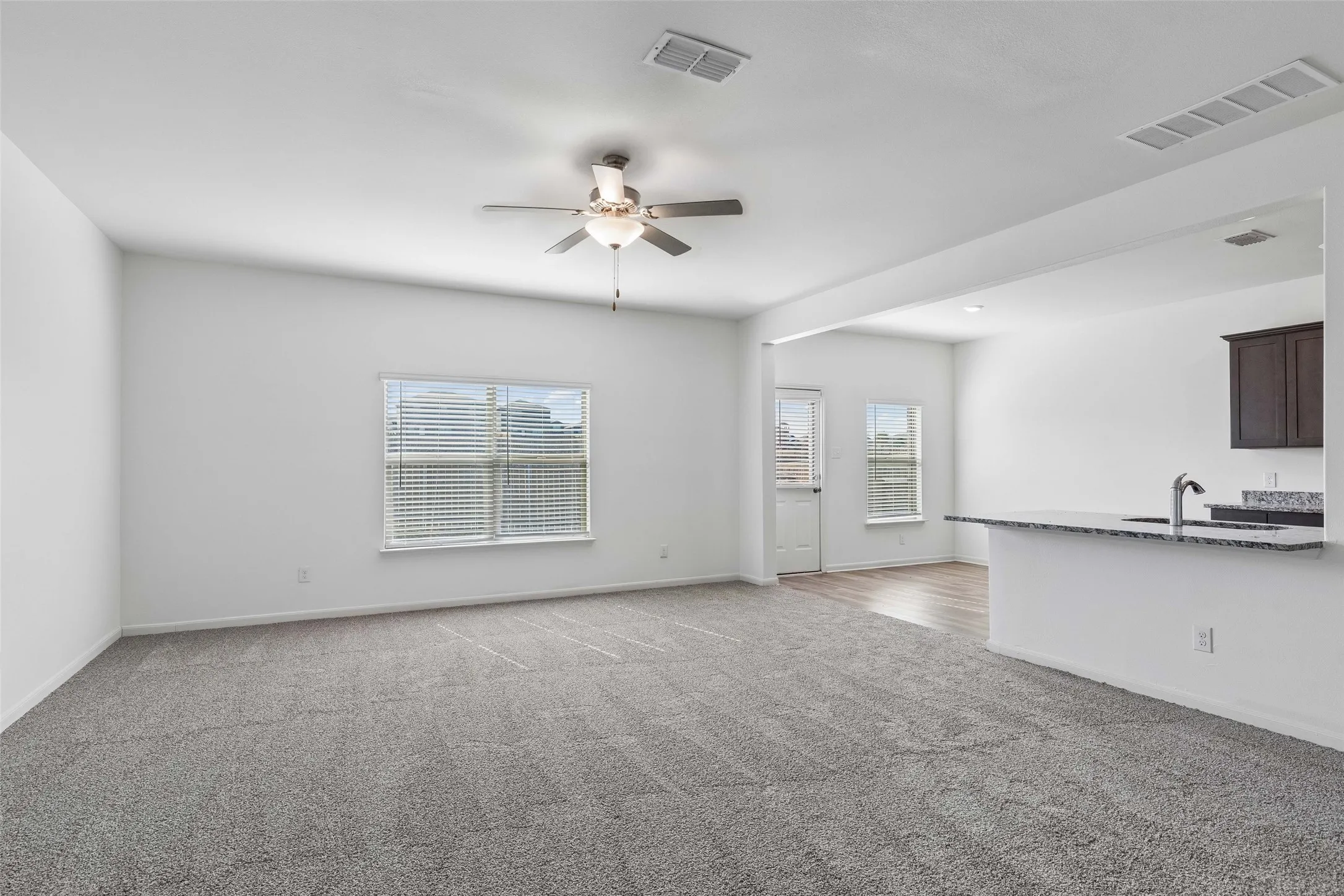Single Family Residence For Sale in Dallas County , 618 Arlington Park Court, Seagoville, Texas 75159, 4 Bedroom, 3 Bathroom, 2 Garage spaces, 2,587 Sqft, built in 2021, mls#21393822, Real Estate Agent in Seagoville, Homes For Sale in Dallas county, Homes For Sale in Seagoville, Realtor in Seagoville Texas, Real Estate Brokerage Independent Realty Texas, Luminita Cordes Realtor