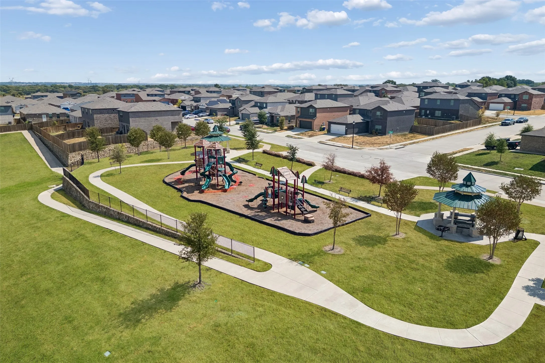 Single Family Residence For Sale in Dallas County , 618 Arlington Park Court, Seagoville, Texas 75159, 4 Bedroom, 3 Bathroom, 2 Garage spaces, 2,587 Sqft, built in 2021, mls#21393822, Real Estate Agent in Seagoville, Homes For Sale in Dallas county, Homes For Sale in Seagoville, Realtor in Seagoville Texas, Real Estate Brokerage Independent Realty Texas, Luminita Cordes Realtor