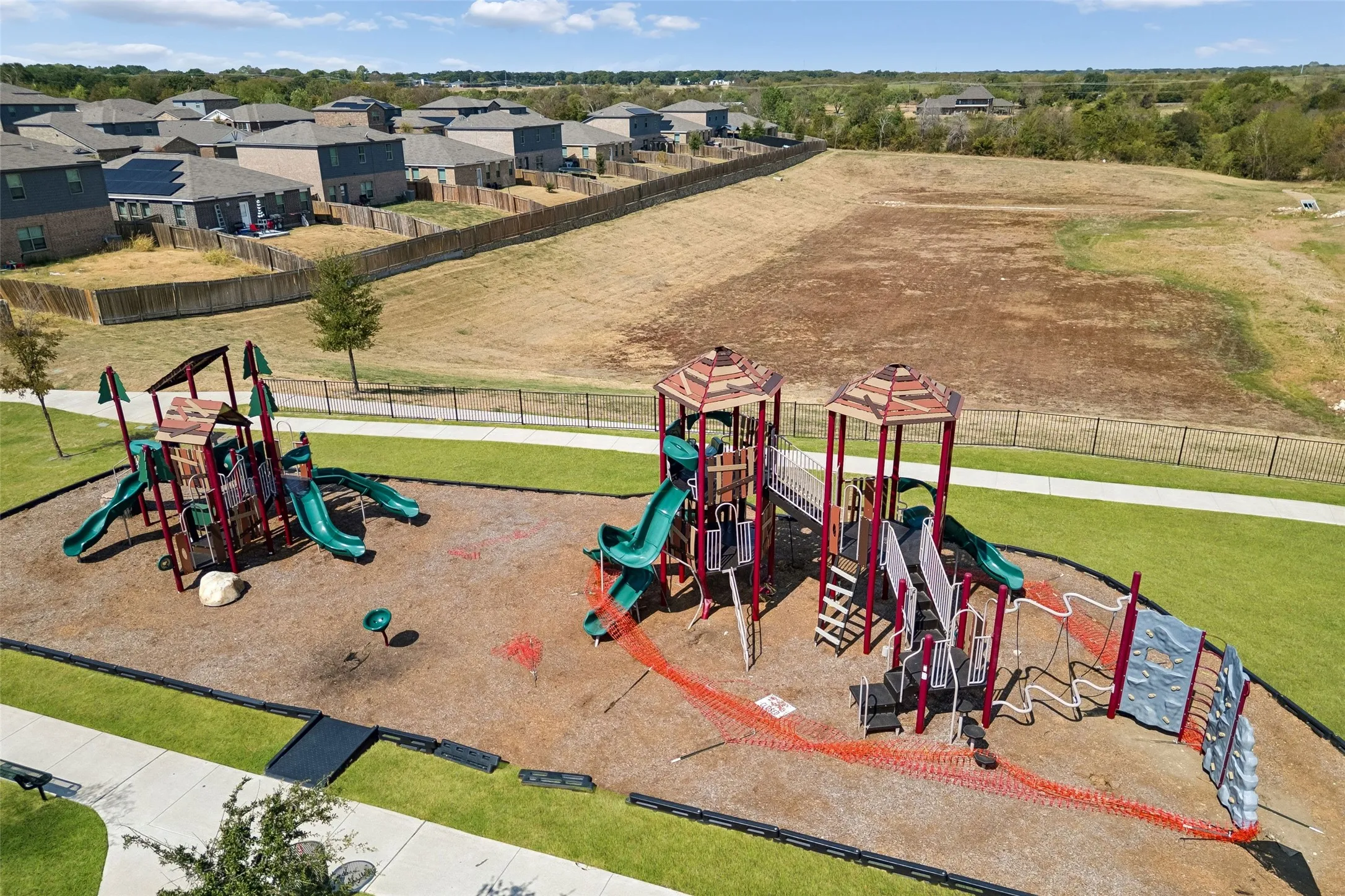 Single Family Residence For Sale in Dallas County , 618 Arlington Park Court, Seagoville, Texas 75159, 4 Bedroom, 3 Bathroom, 2 Garage spaces, 2,587 Sqft, built in 2021, mls#21393822, Real Estate Agent in Seagoville, Homes For Sale in Dallas county, Homes For Sale in Seagoville, Realtor in Seagoville Texas, Real Estate Brokerage Independent Realty Texas, Luminita Cordes Realtor