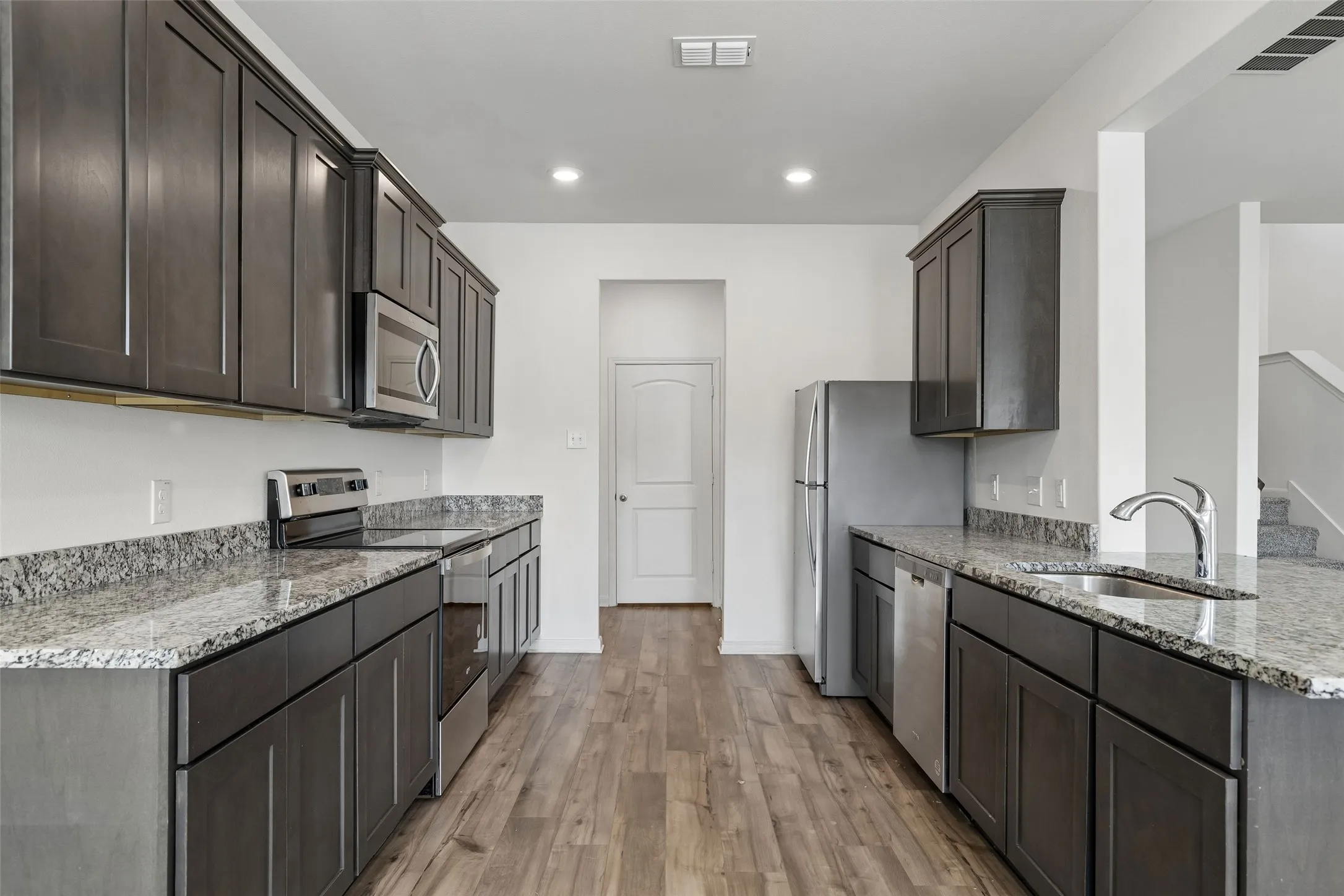 Single Family Residence For Sale in Dallas County , 618 Arlington Park Court, Seagoville, Texas 75159, 4 Bedroom, 3 Bathroom, 2 Garage spaces, 2,587 Sqft, built in 2021, mls#21393822, Real Estate Agent in Seagoville, Homes For Sale in Dallas county, Homes For Sale in Seagoville, Realtor in Seagoville Texas, Real Estate Brokerage Independent Realty Texas, Luminita Cordes Realtor