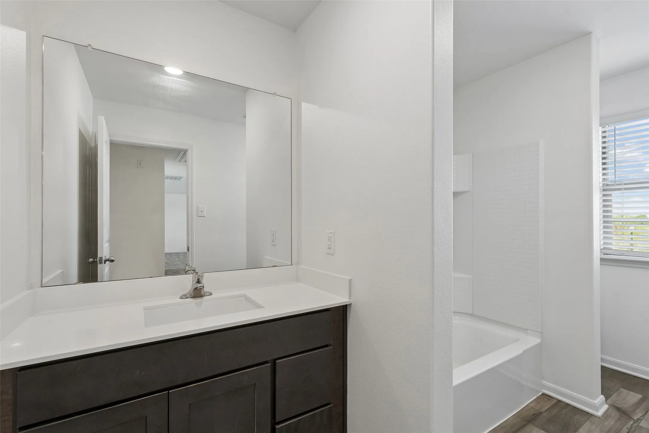 Single Family Residence For Sale in Dallas County , 618 Arlington Park Court, Seagoville, Texas 75159, 4 Bedroom, 3 Bathroom, 2 Garage spaces, 2,587 Sqft, built in 2021, mls#21393822, Real Estate Agent in Seagoville, Homes For Sale in Dallas county, Homes For Sale in Seagoville, Realtor in Seagoville Texas, Real Estate Brokerage Independent Realty Texas, Luminita Cordes Realtor