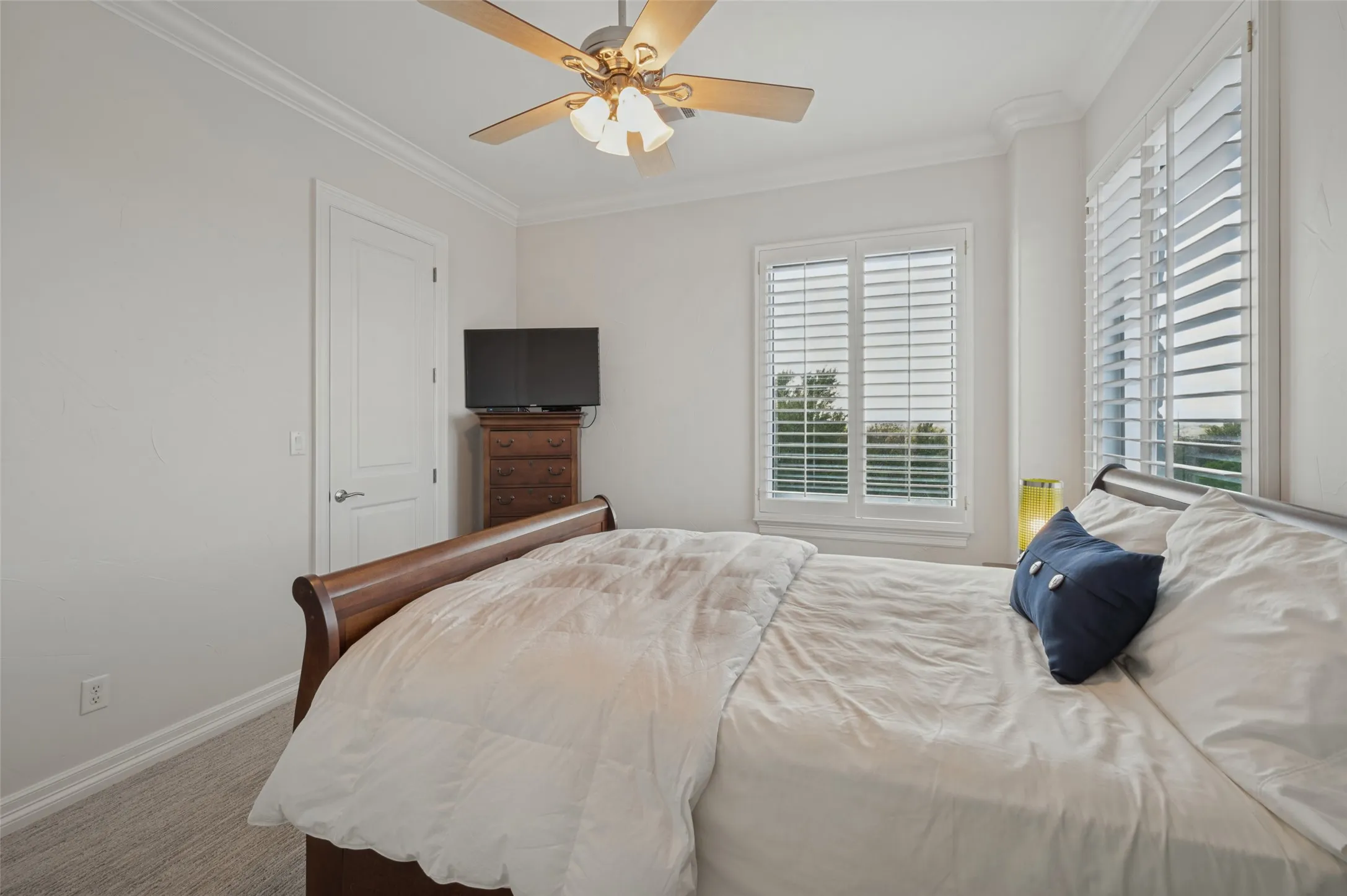 Condominium For Sale in Grayson County , 101 Diamond Pointe Loop 3N, Denison, Texas 75020, 3 Bedroom, 2 Bathroom, 2 Garage spaces, 2,180 Sqft, built in 2002, mls#21385730, Real Estate Agent in Denison, Homes For Sale in Grayson county, Homes For Sale in Denison, Realtor in Denison Texas, Real Estate Brokerage Independent Realty Texas, Luminita Cordes Realtor