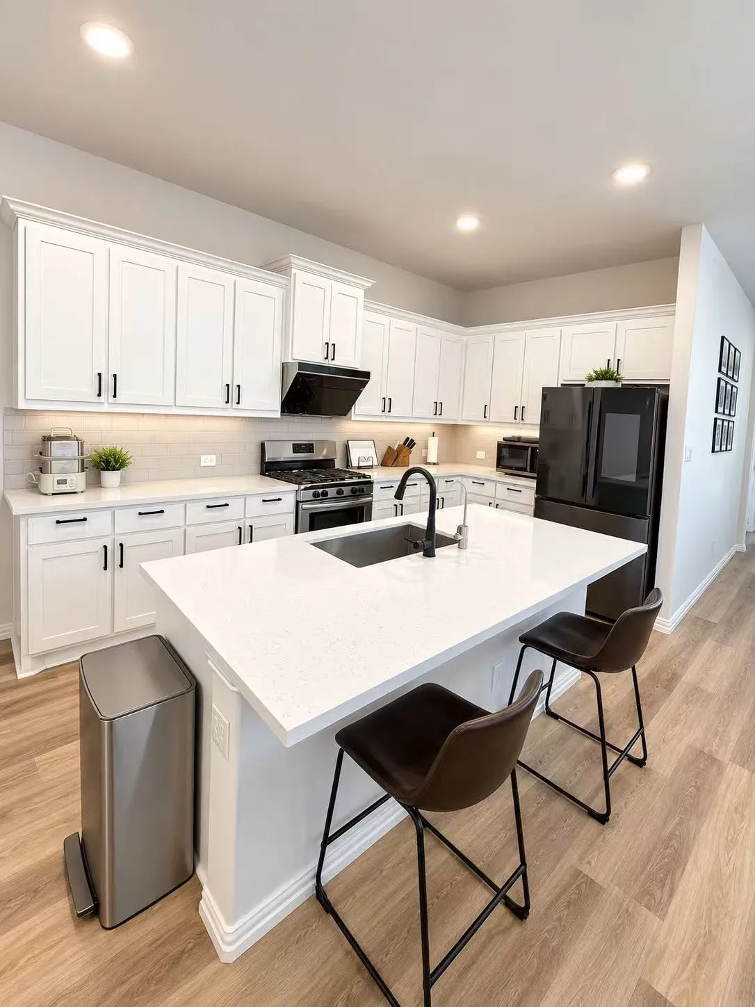 Single Family Residence For Sale in Denton County , 16613 Hidden Cove Drive, Celina, Texas 75009, 4 Bedroom, 3 Bathroom, 2 Garage spaces, 2,189 Sqft, built in 2023, mls#21393823, Real Estate Agent in Celina, Homes For Sale in Denton county, Homes For Sale in Celina, Realtor in Celina Texas, Real Estate Brokerage Independent Realty Texas, Luminita Cordes Realtor
